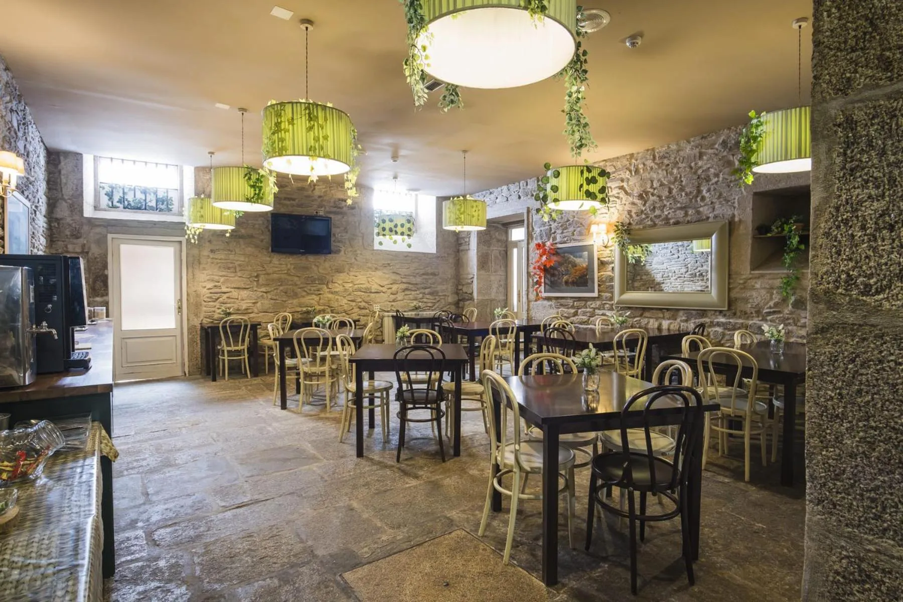 Buffet breakfast in Hotel Alda Avenida