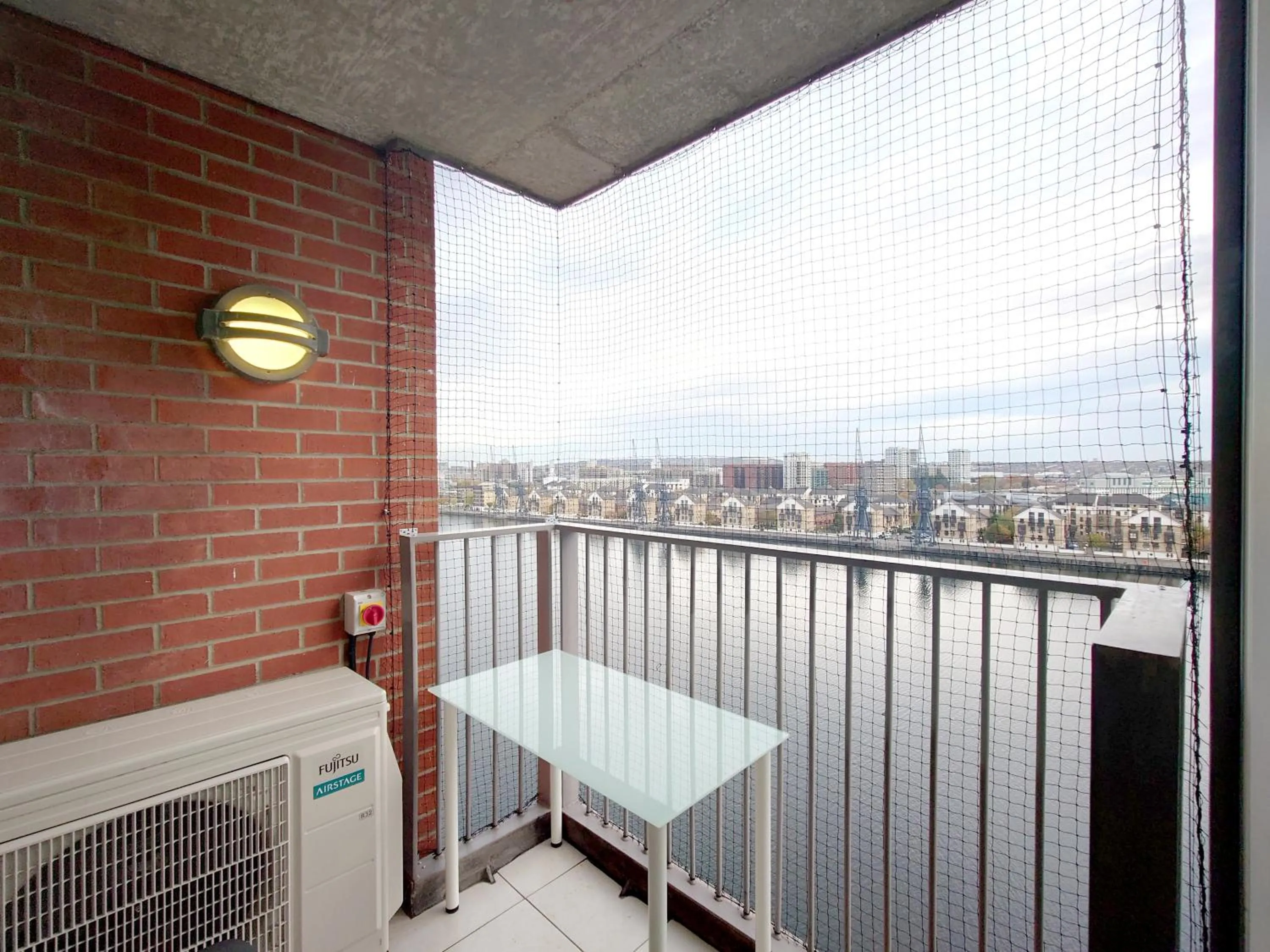 Deluxe Two Bed Apartment with River & City View