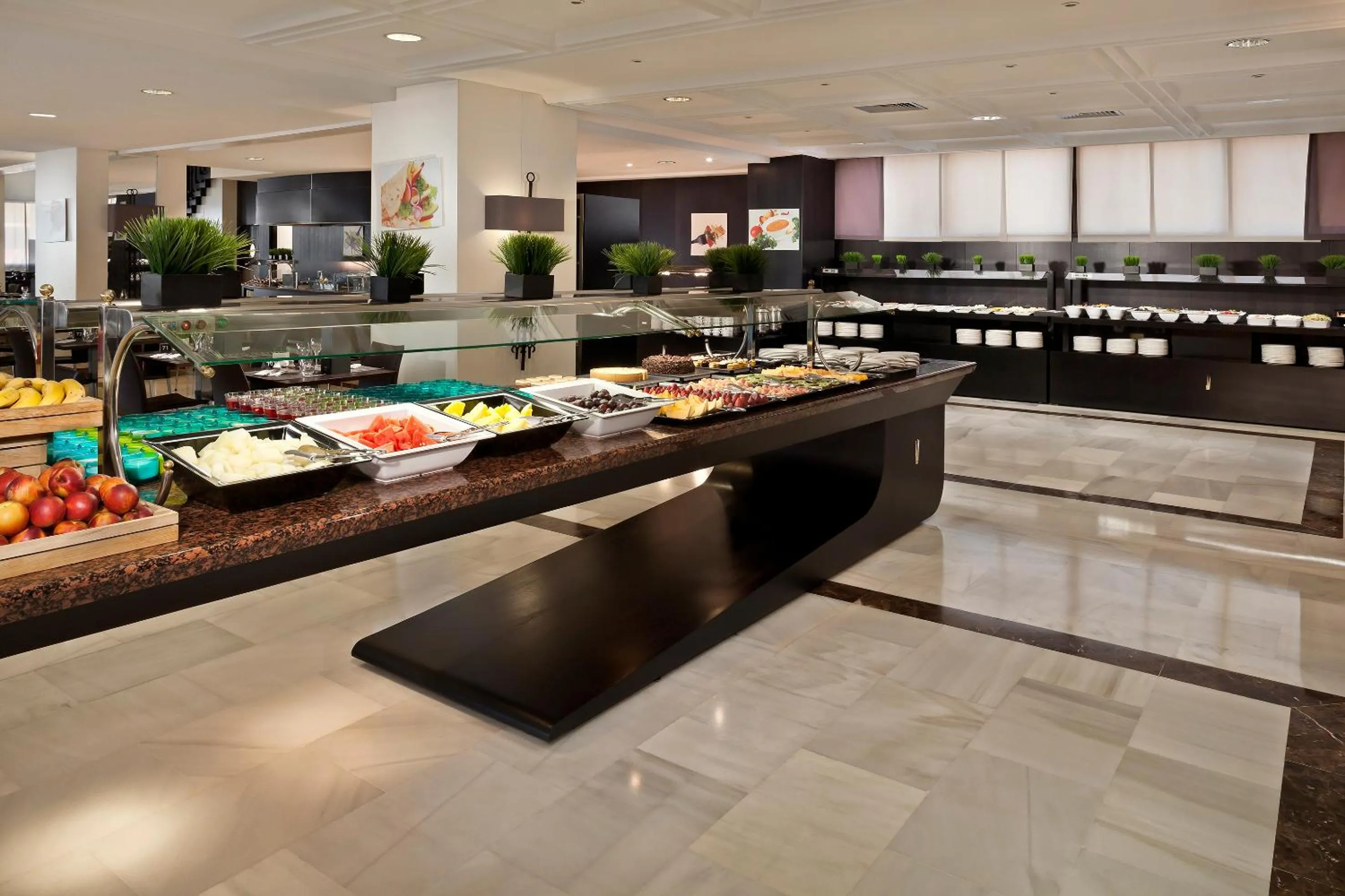 Restaurant/places to eat in Melia Costa del Sol