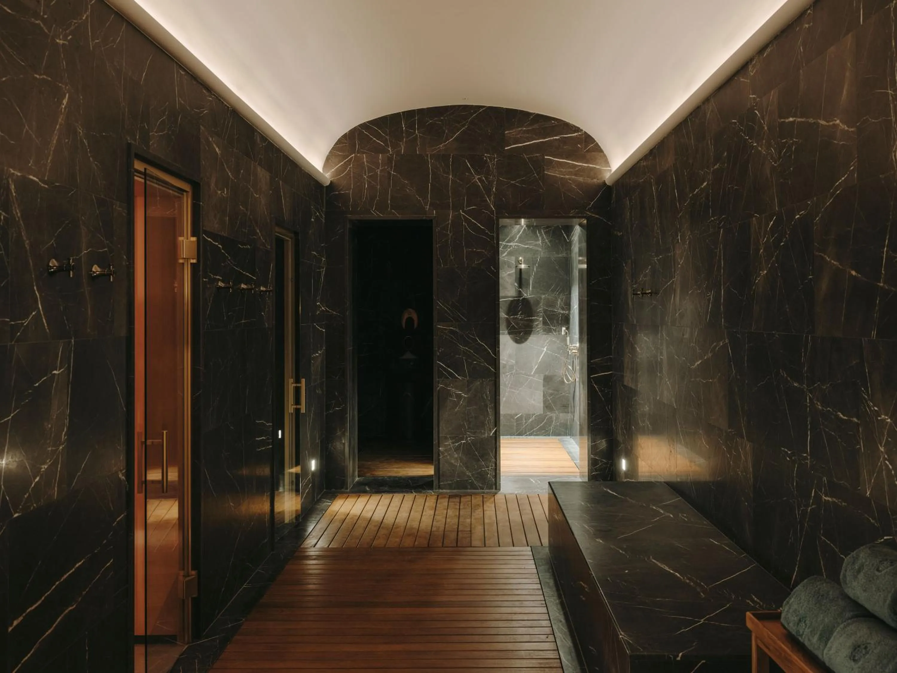 Shower in Grand Hotel Son Net