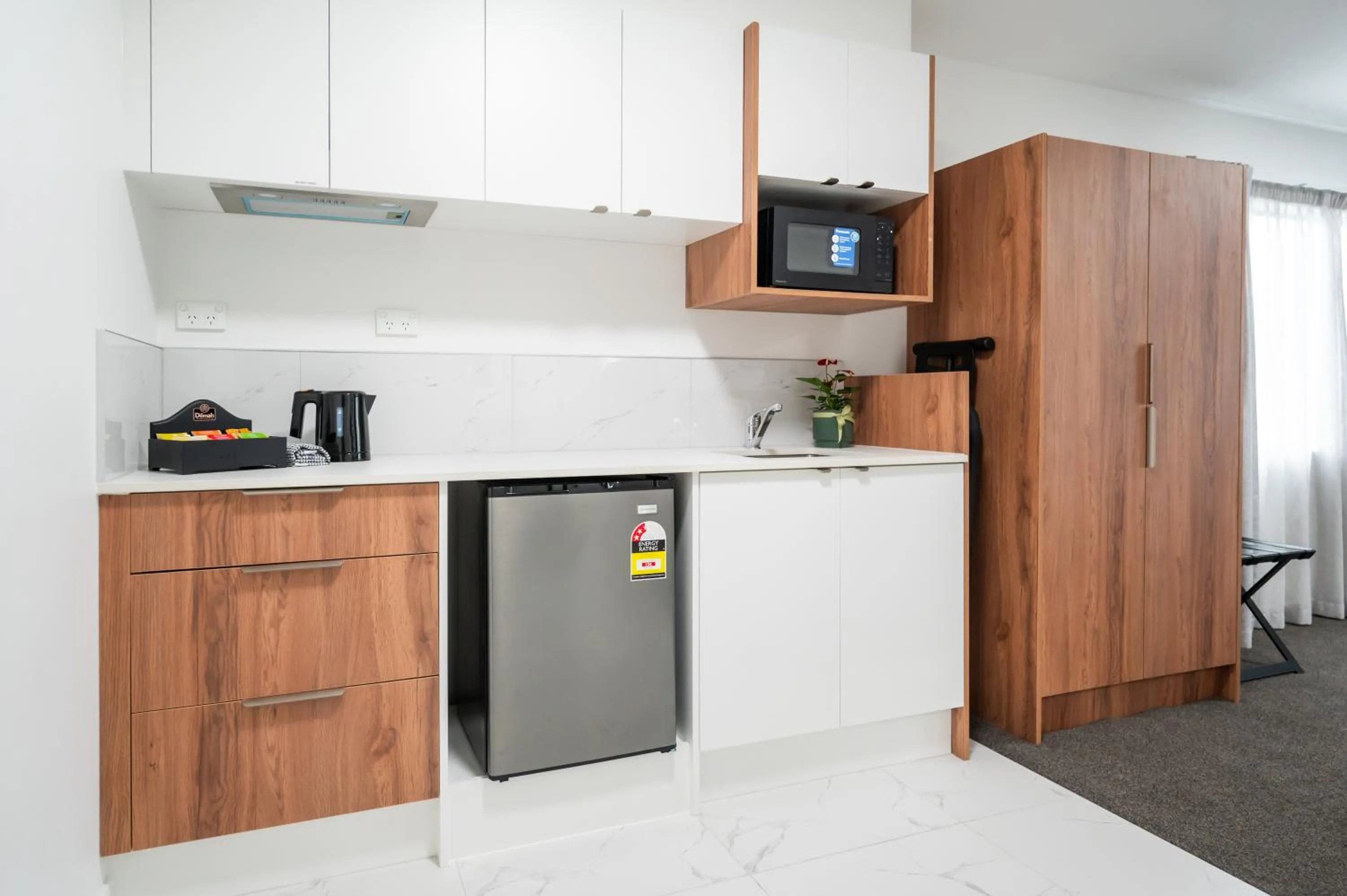 Kitchen or kitchenette in Solsen Flexi-Stay & Motel