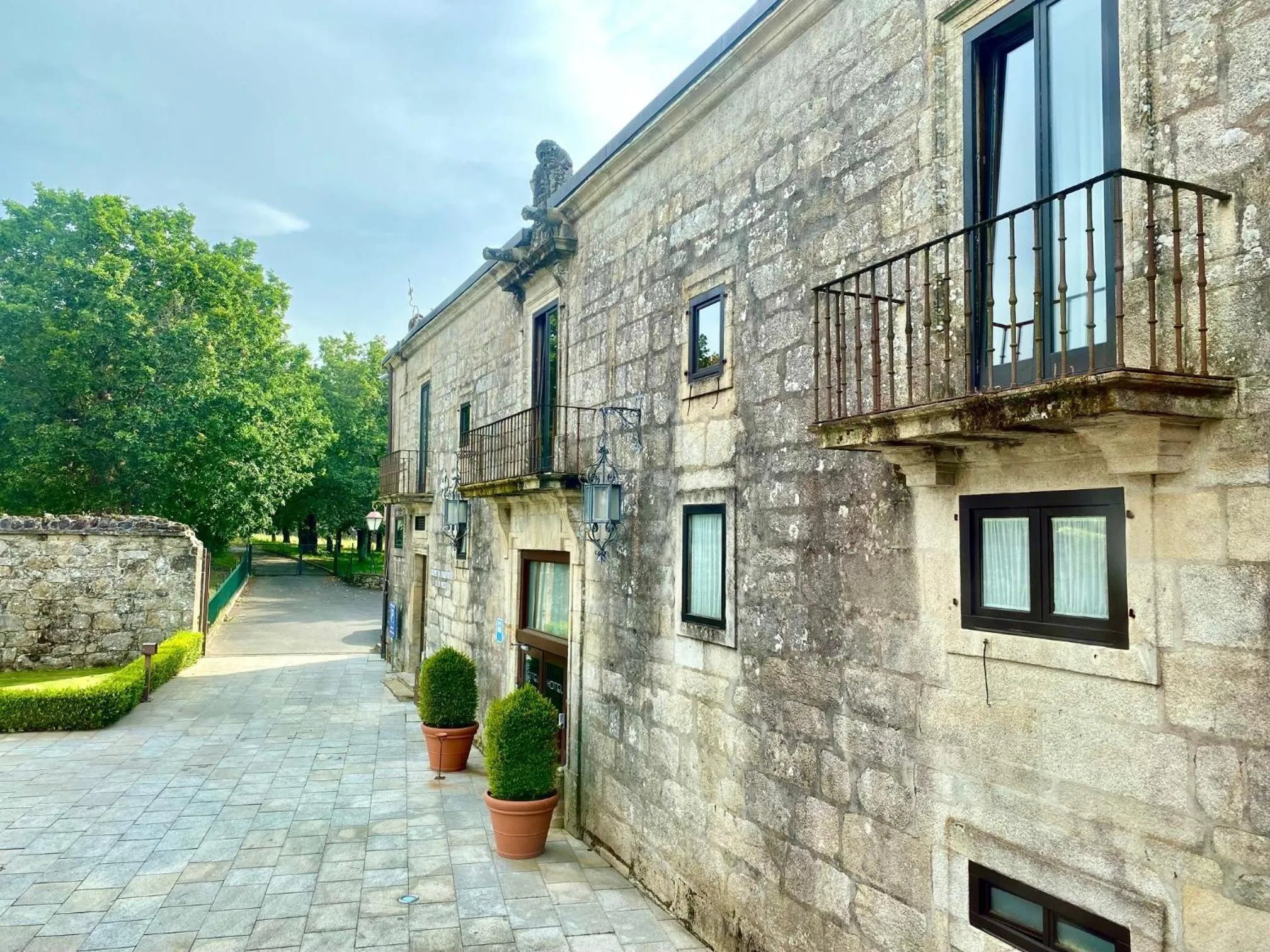 Facade/entrance in Hotel Pazo de Lestrove by Pousadas de Compostela