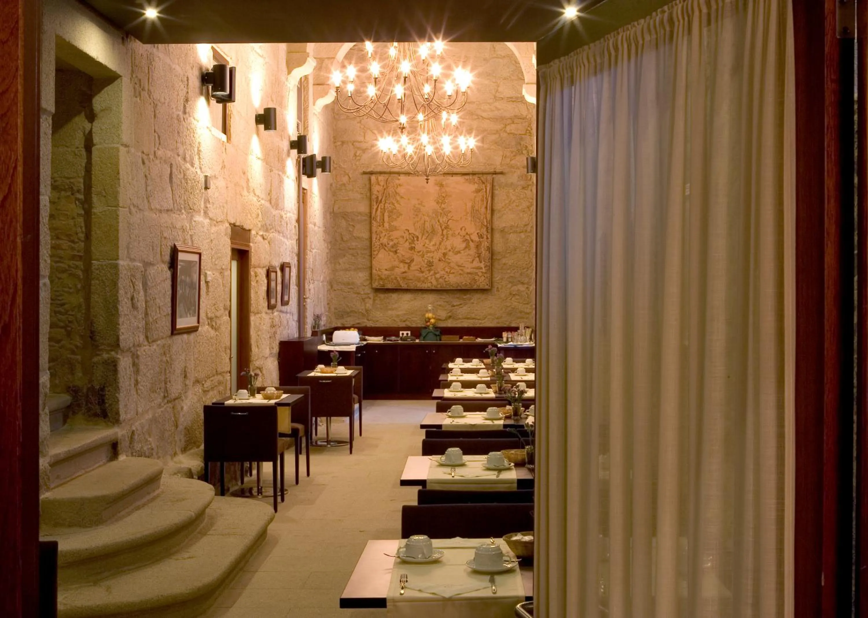 Restaurant/places to eat in Hotel Pazo de Lestrove by Pousadas de Compostela