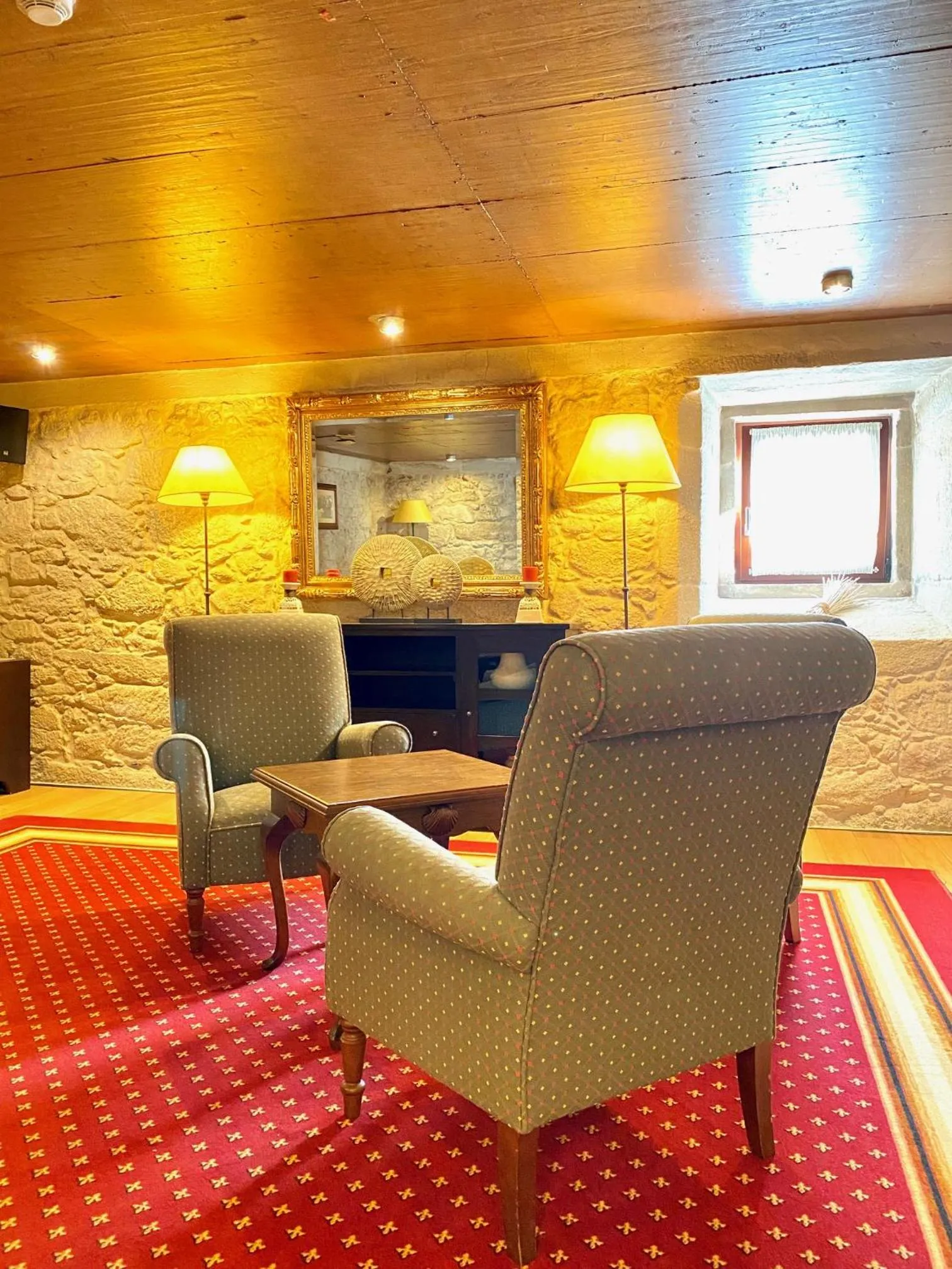 Living room in Hotel Pazo de Lestrove by Pousadas de Compostela