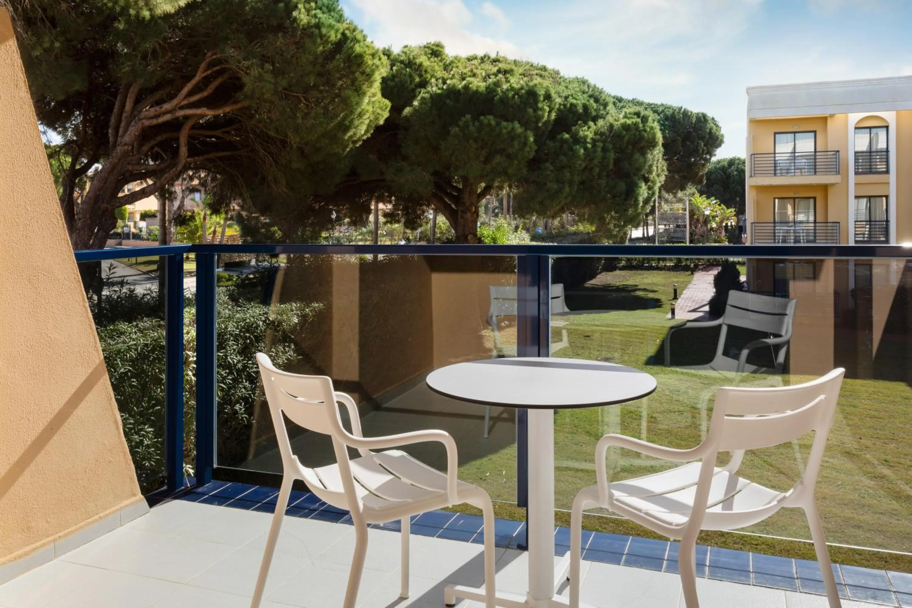 Patio in Sol Sancti Petri Aparthotel