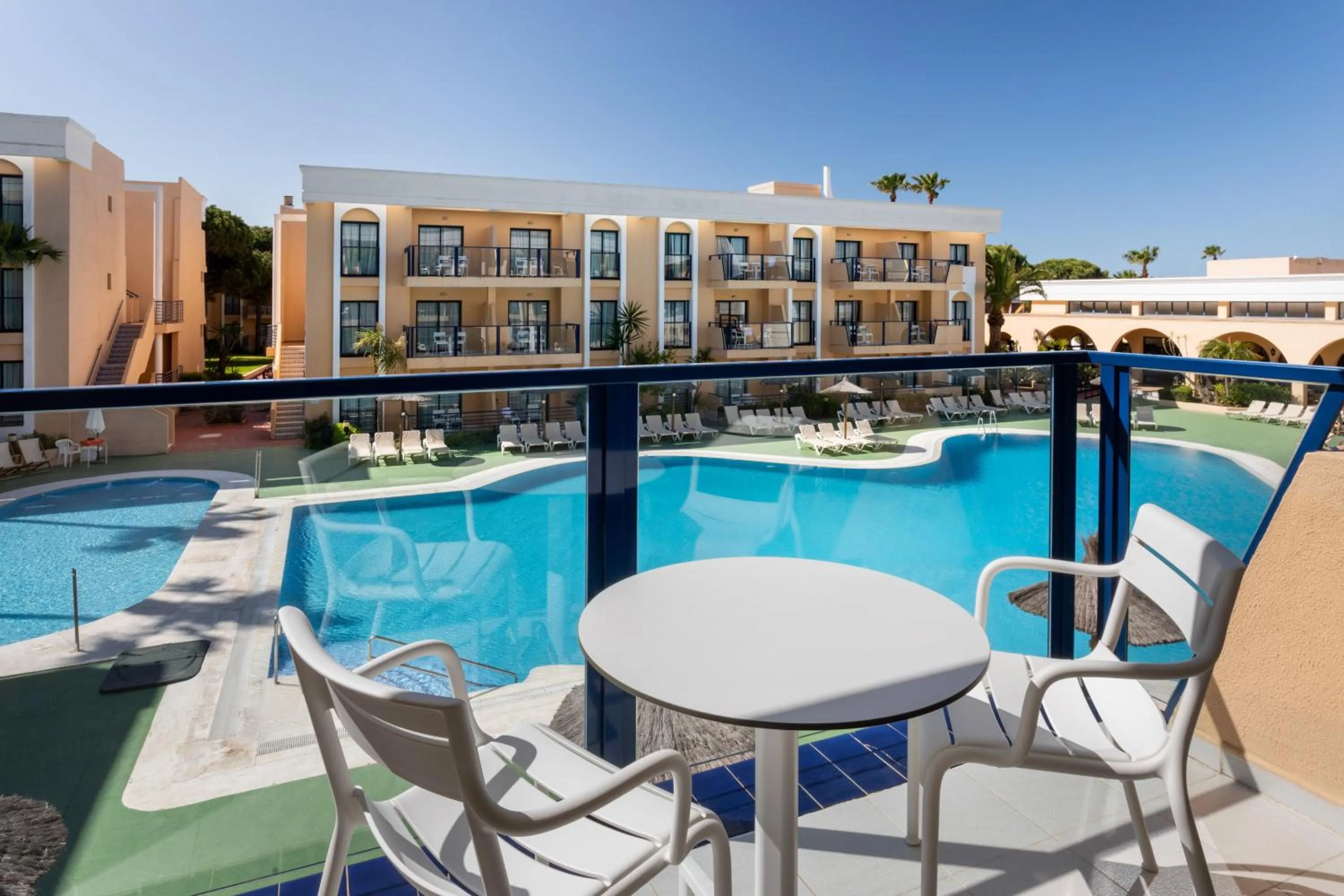 Balcony/Terrace in Sol Sancti Petri Aparthotel