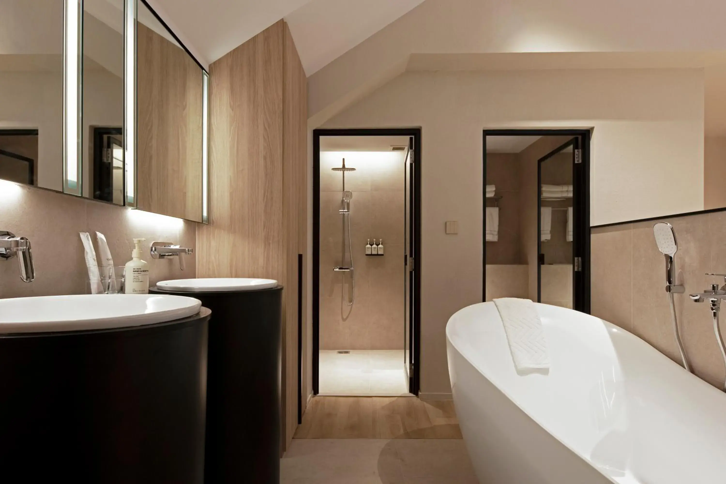 Loft Suite in Hotel 1900 Chinatown Loft Suite in Hotel 1900 Chinatown