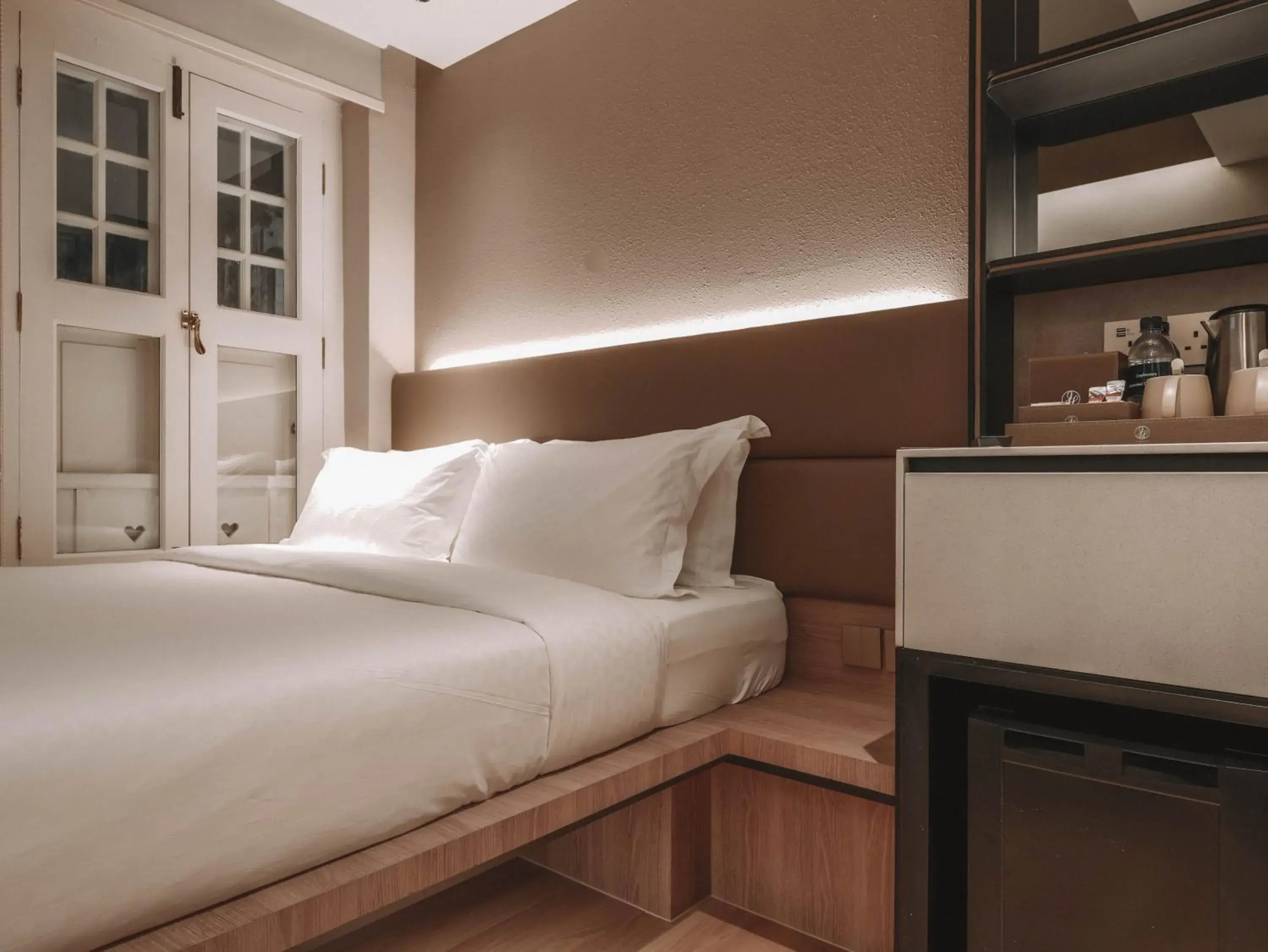 Deluxe Queen Room in Hotel 1900 Chinatown Deluxe Queen Room in Hotel 1900 Chinatown