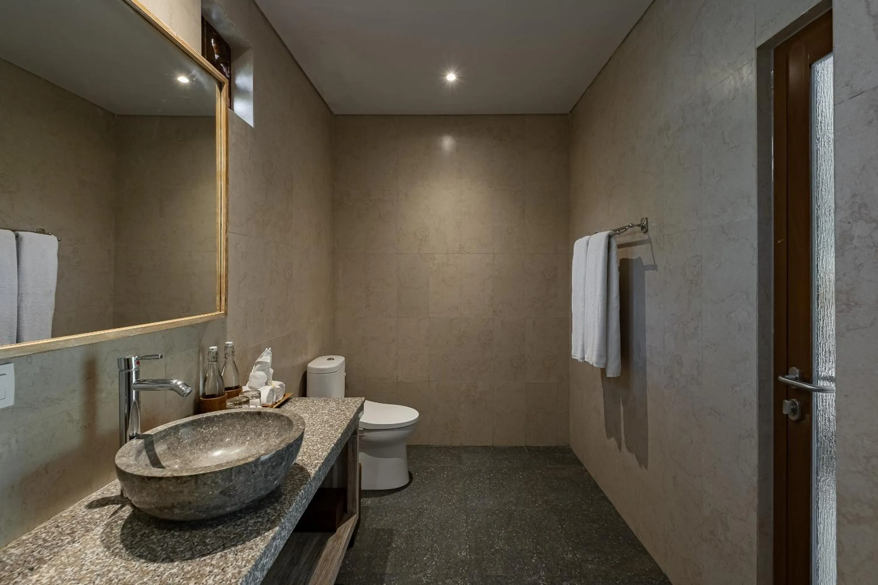 Shower in Gynandha Ubud Cottage