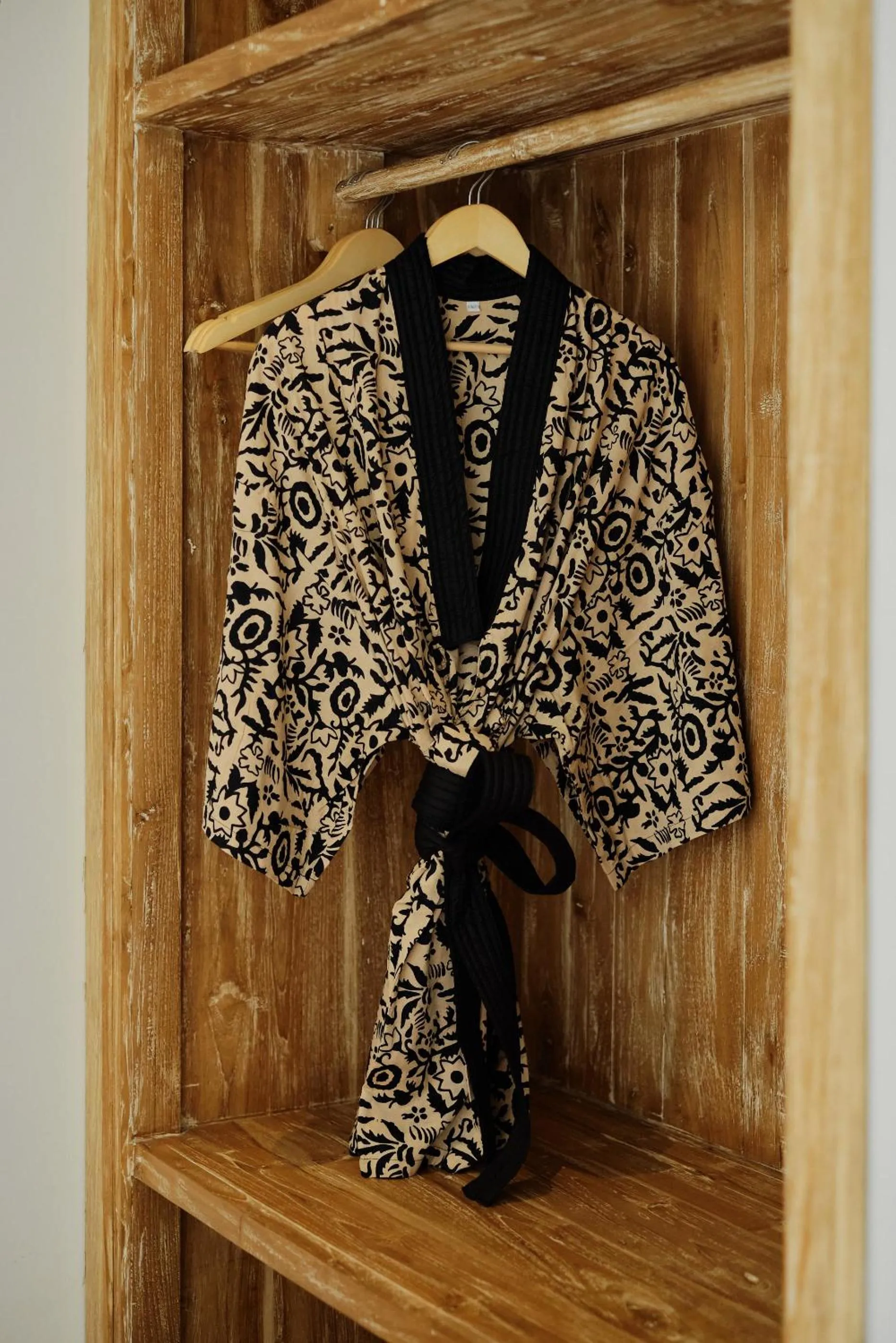 wardrobe in Gynandha Ubud Cottage