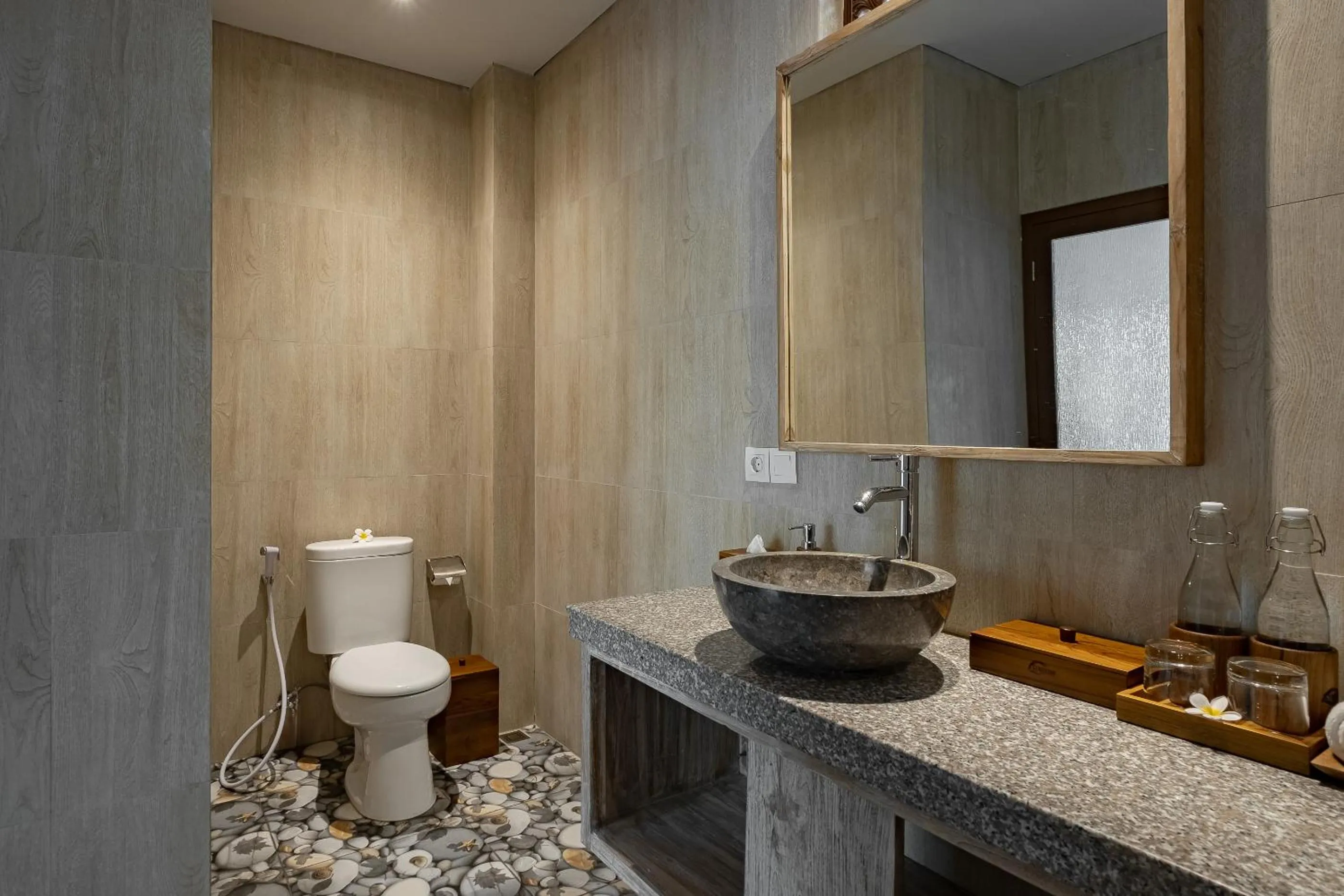 Toilet in Gynandha Ubud Cottage