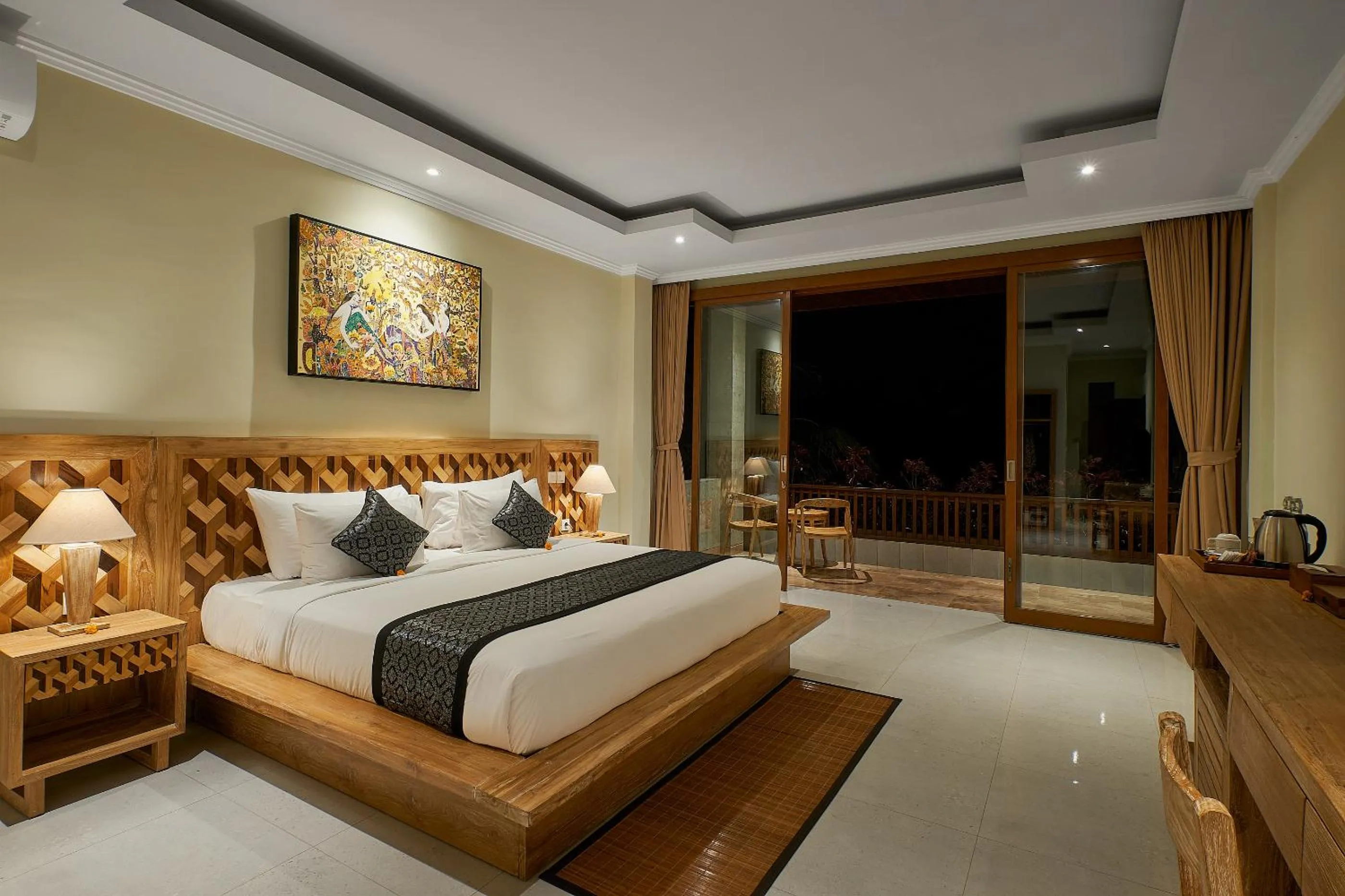 Bed in Gynandha Ubud Cottage