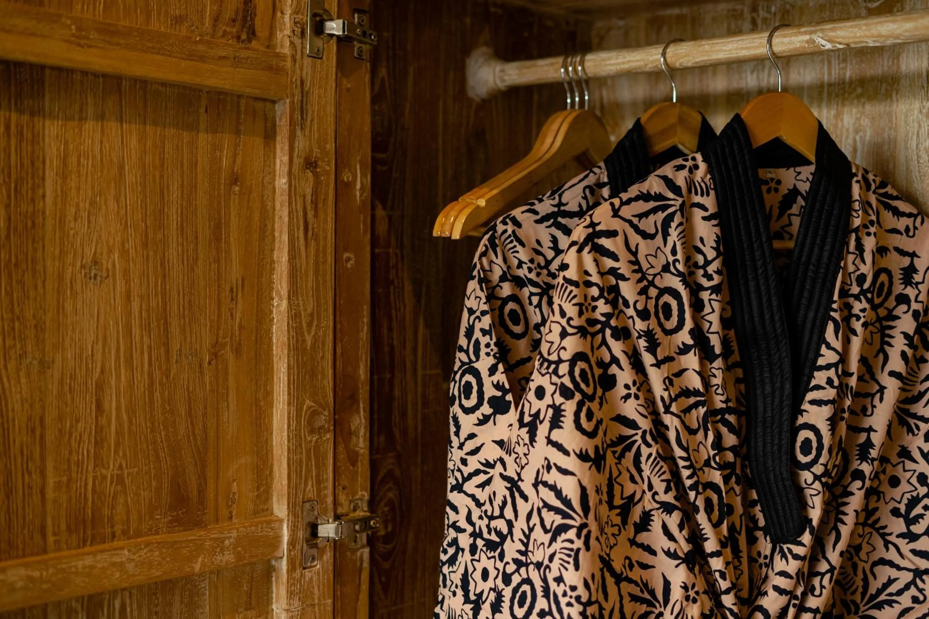 wardrobe in Gynandha Ubud Cottage