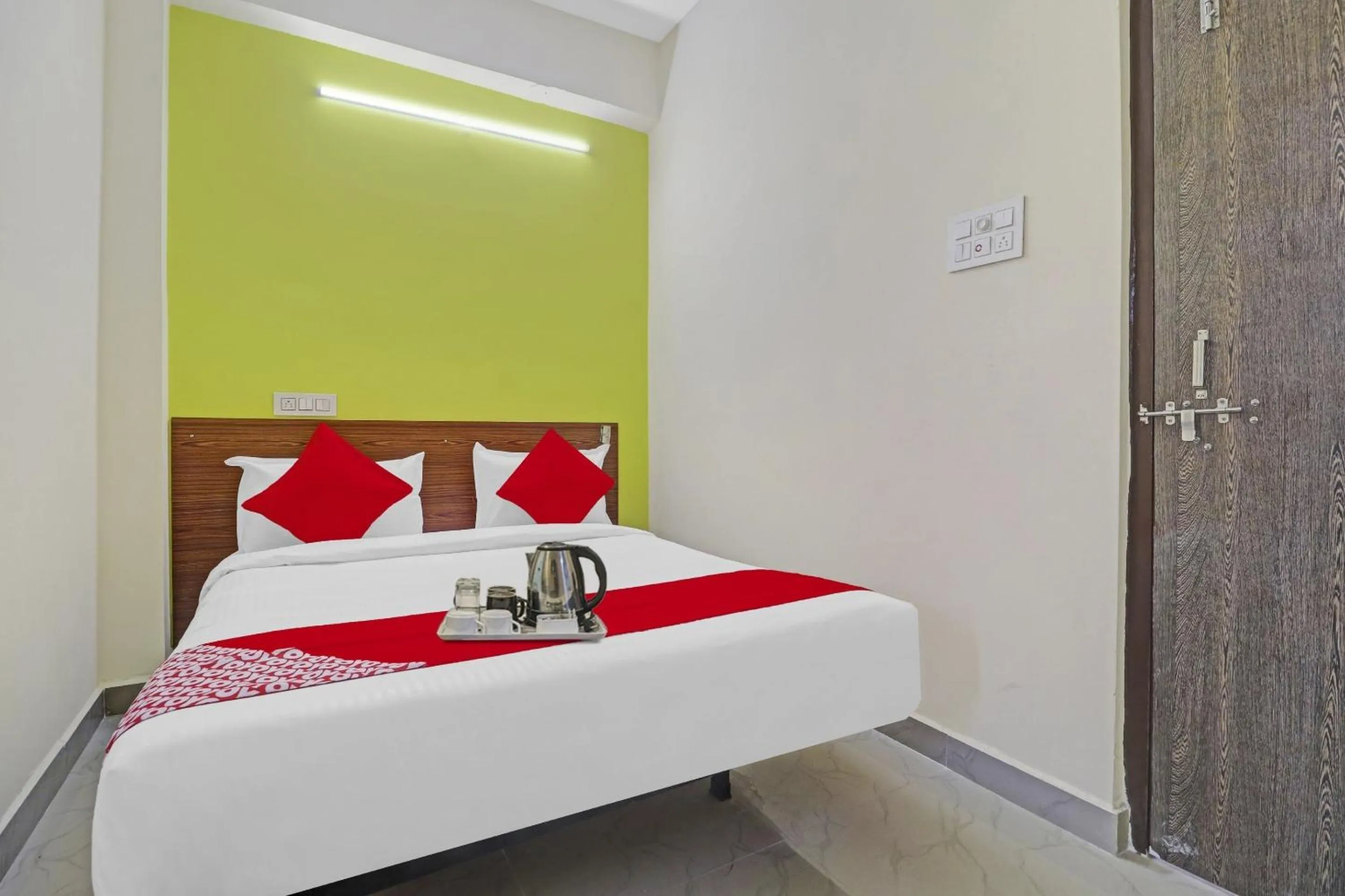 Bedroom, Bed in Super Collection O Elite Stay Near Habsiguda Metro Station