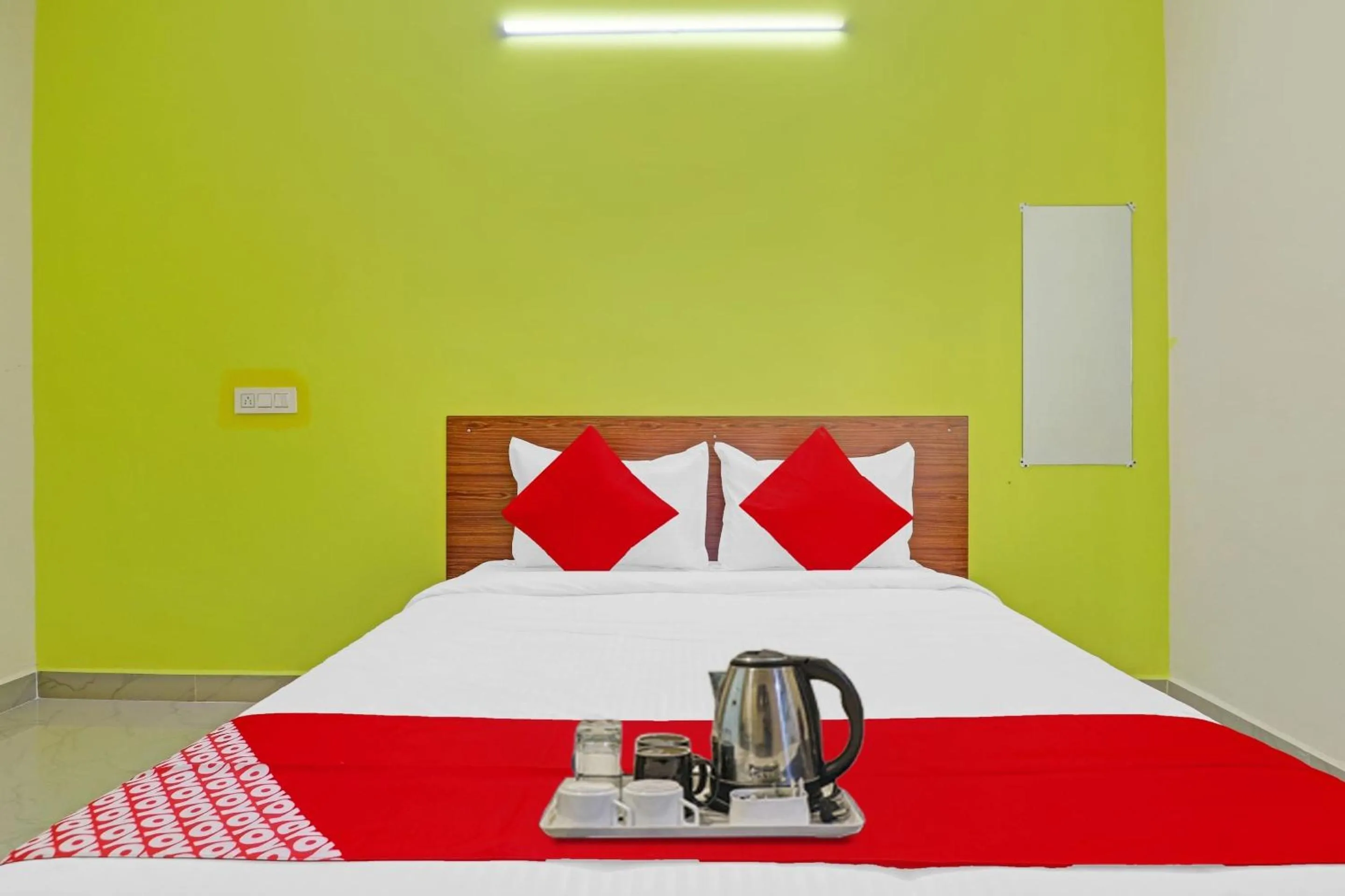 Bedroom, Bed in Super Collection O Elite Stay Near Habsiguda Metro Station