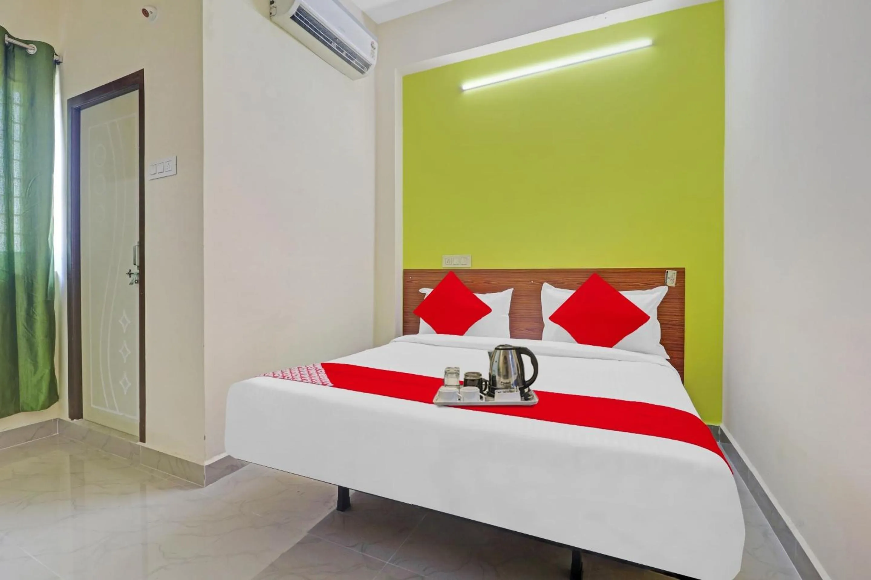 Bedroom, Bed in Super Collection O Elite Stay Near Habsiguda Metro Station