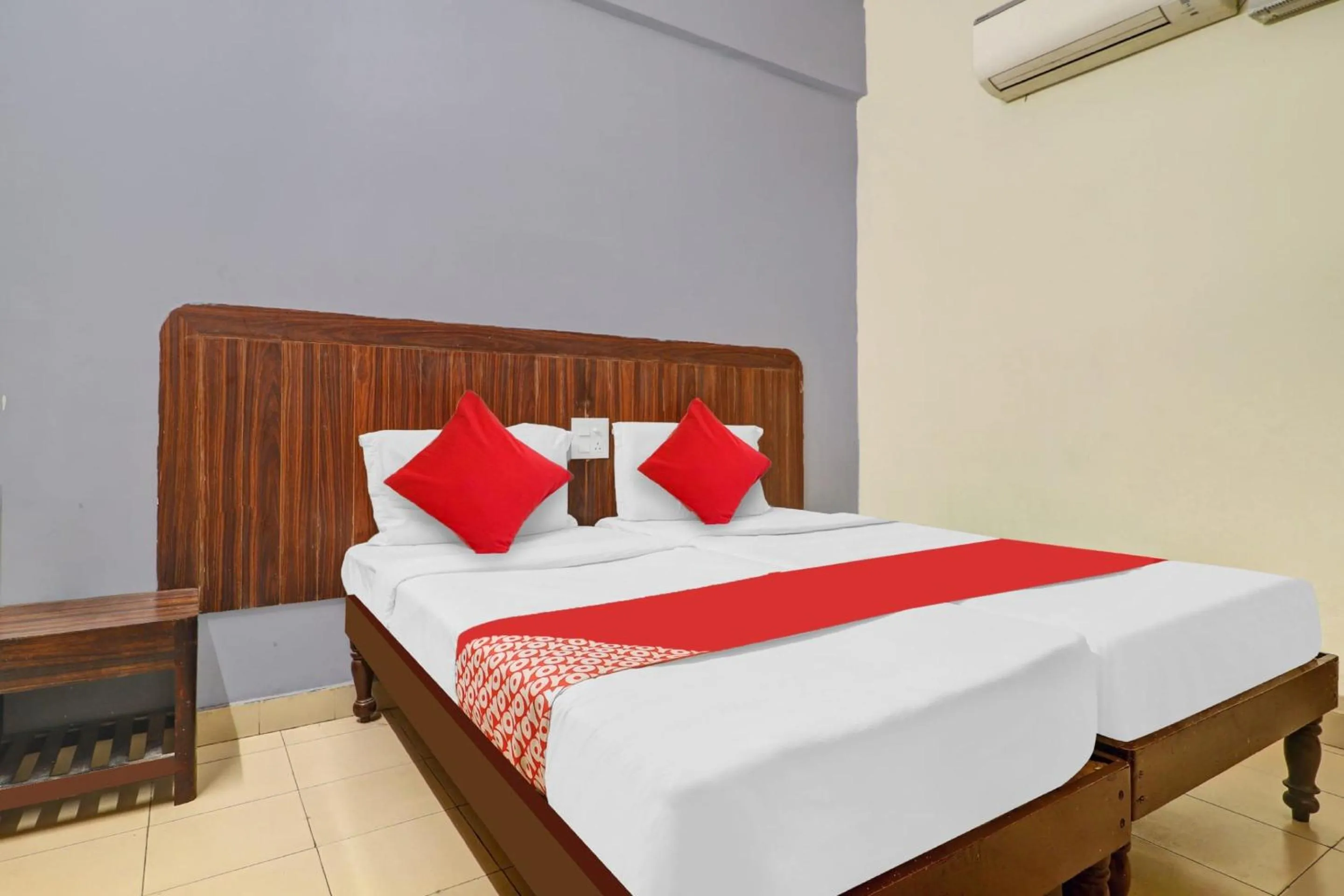 Bedroom, Bed in Hotel O HRR Hotels Near Paradise circle