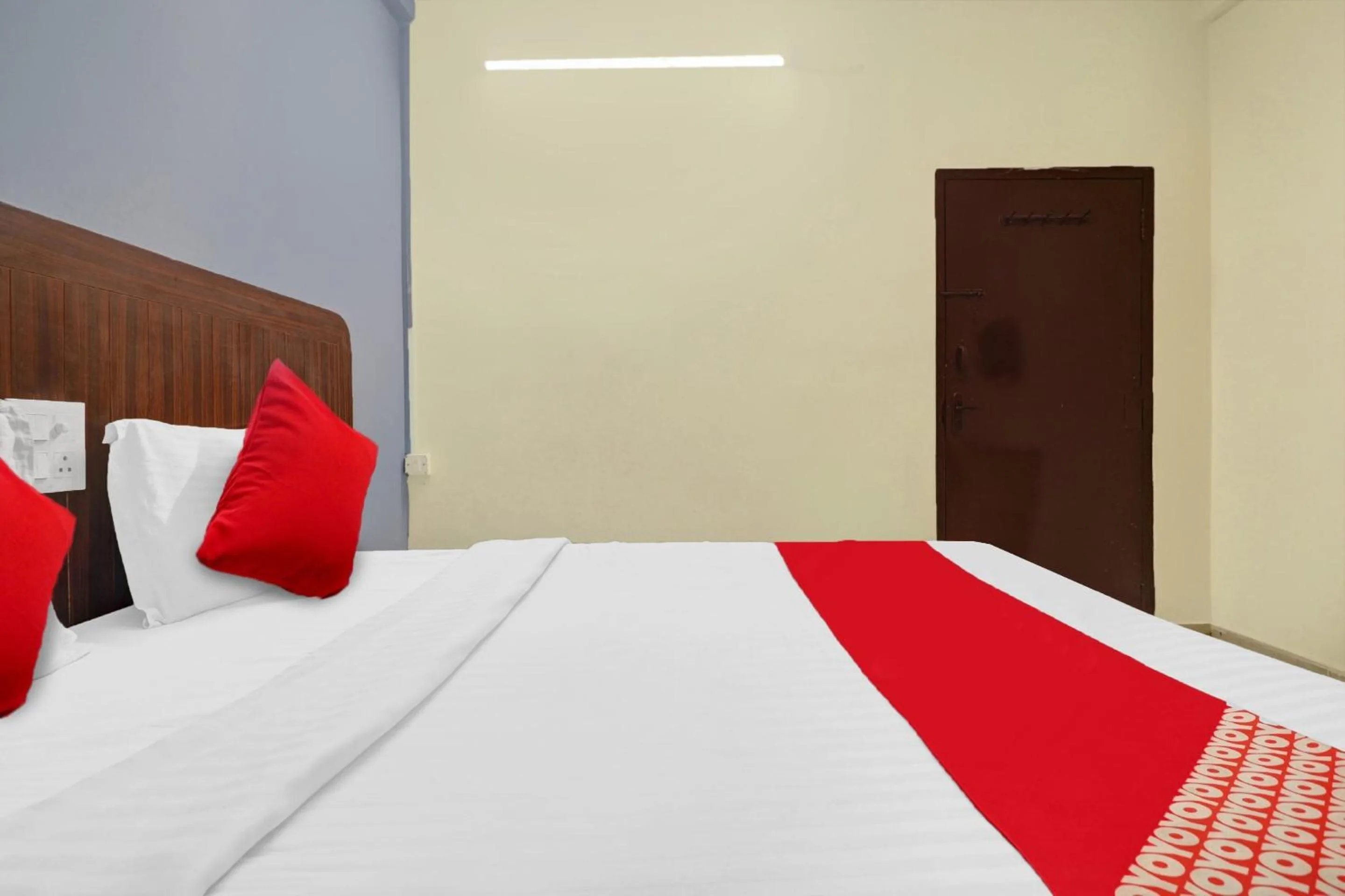 Bedroom, Bed in Hotel O HRR Hotels Near Paradise circle