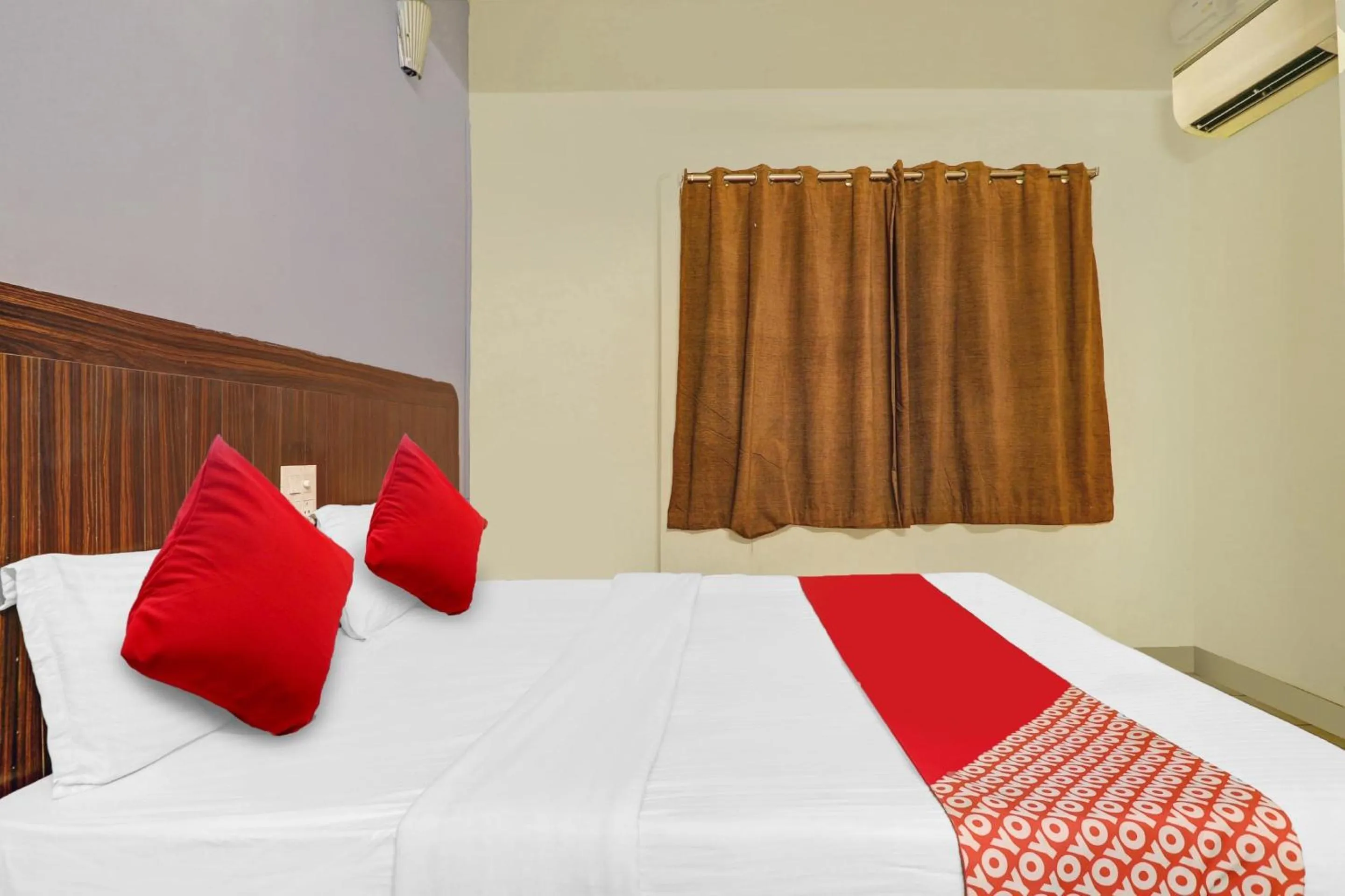 Bedroom, Bed in Hotel O HRR Hotels Near Paradise circle