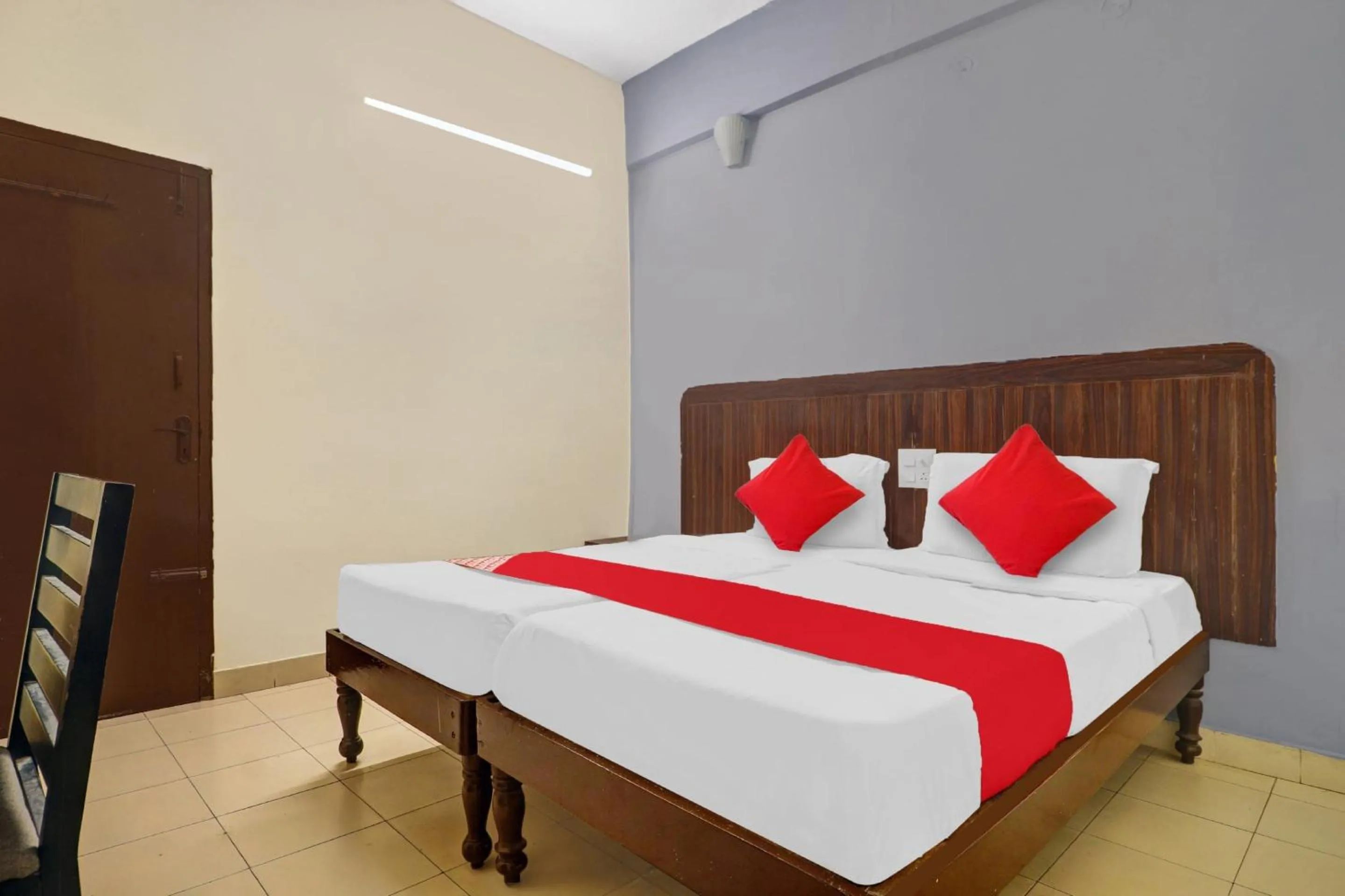 Bedroom, Bed in Hotel O HRR Hotels Near Paradise circle