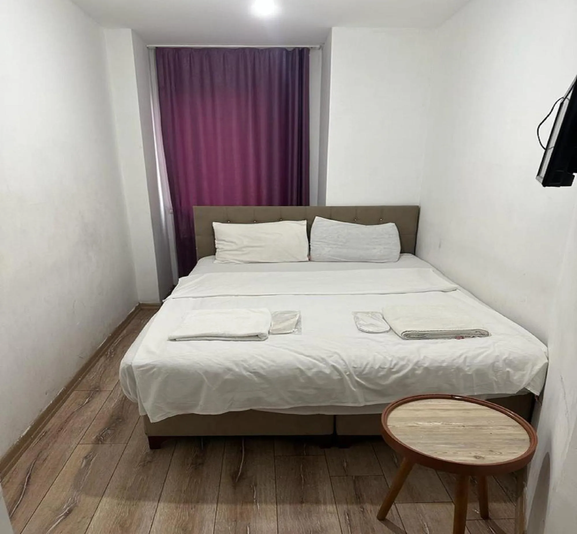 Photo of the whole room, Bed in Taksim Soushian Hotel