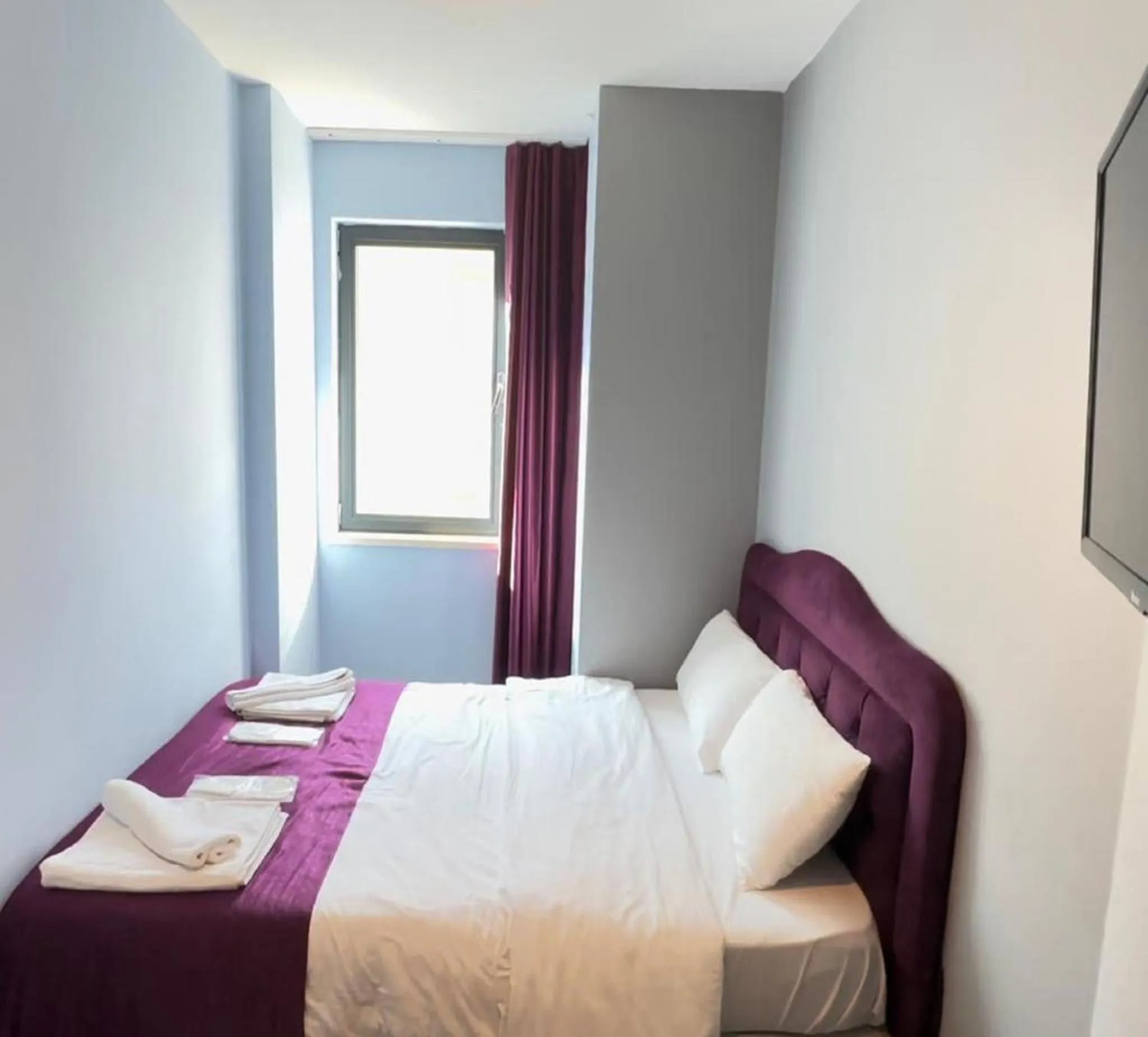 Bed in Taksim Soushian Hotel