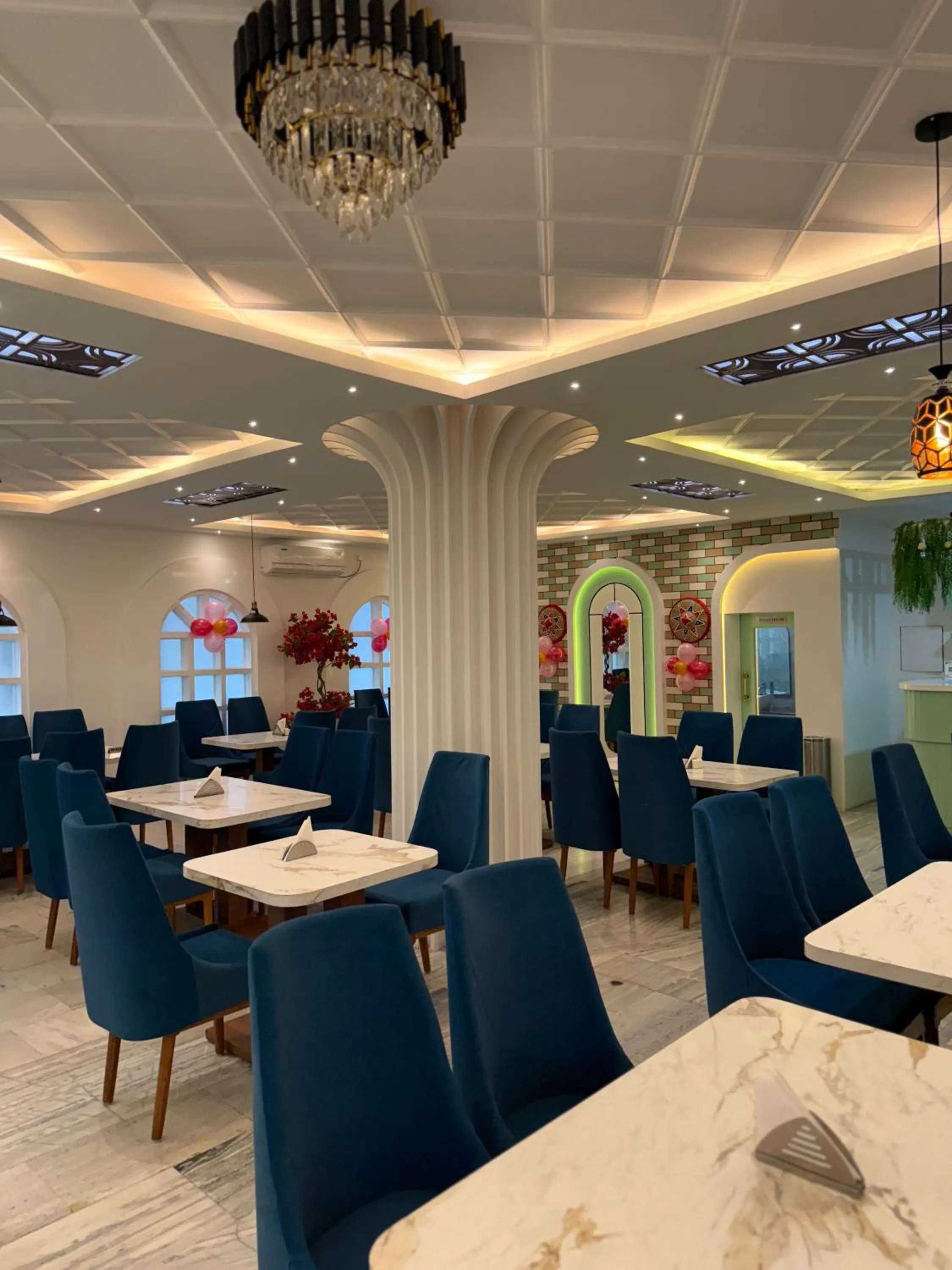 Restaurant/places to eat in HOTEL DEO VOLENTE