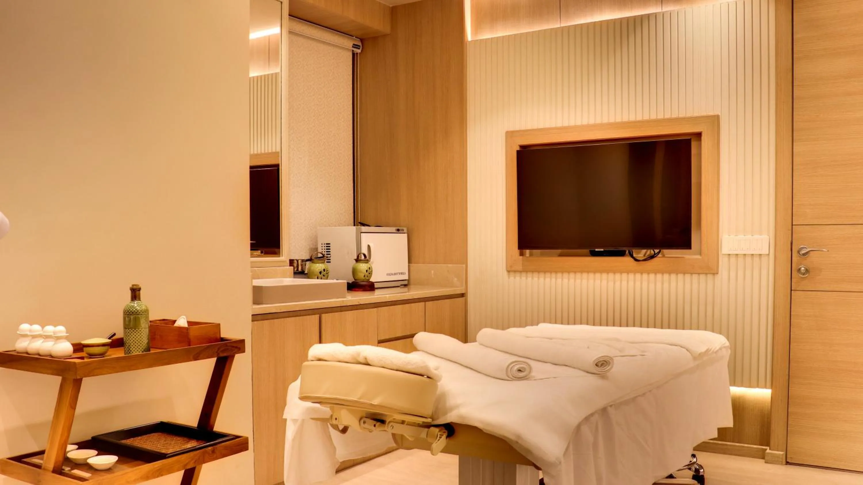 Spa and wellness centre/facilities, Bed in The Greenwood Guwahati - A Luxury Boutique Hotel