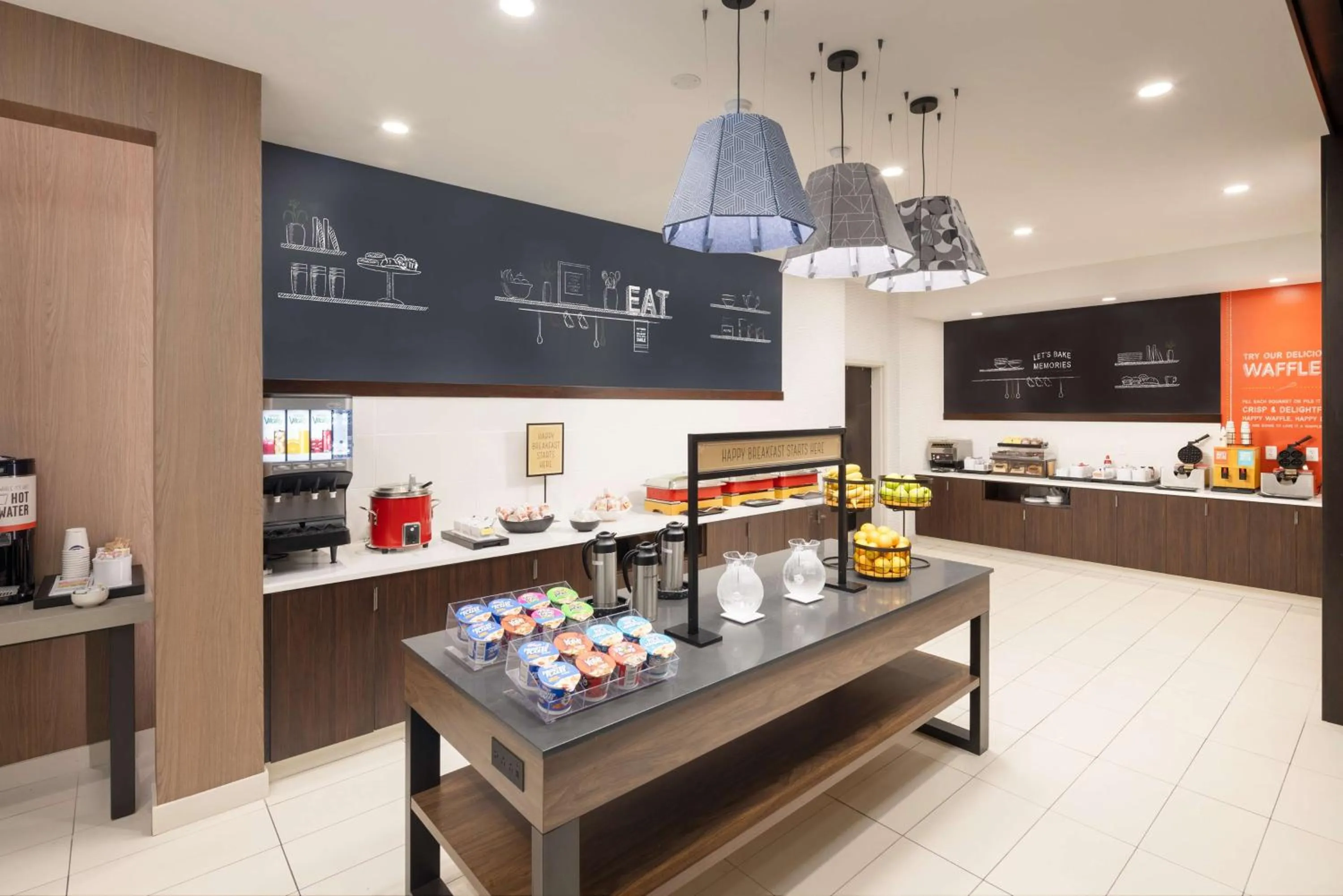 Breakfast in Hampton Inn & Suites Rochester Downtown