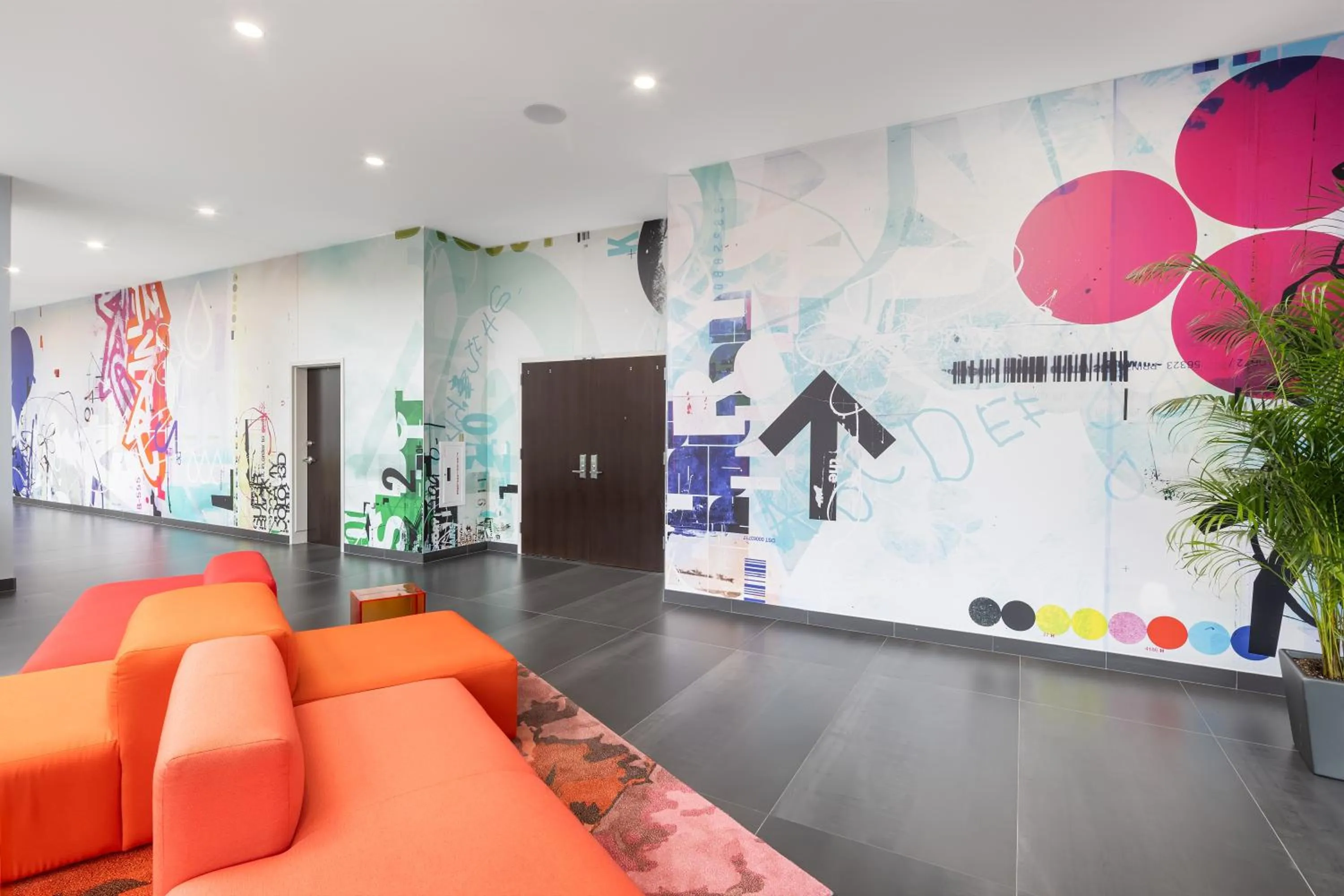 Decorative detail in Hampton Inn & Suites Rochester Downtown