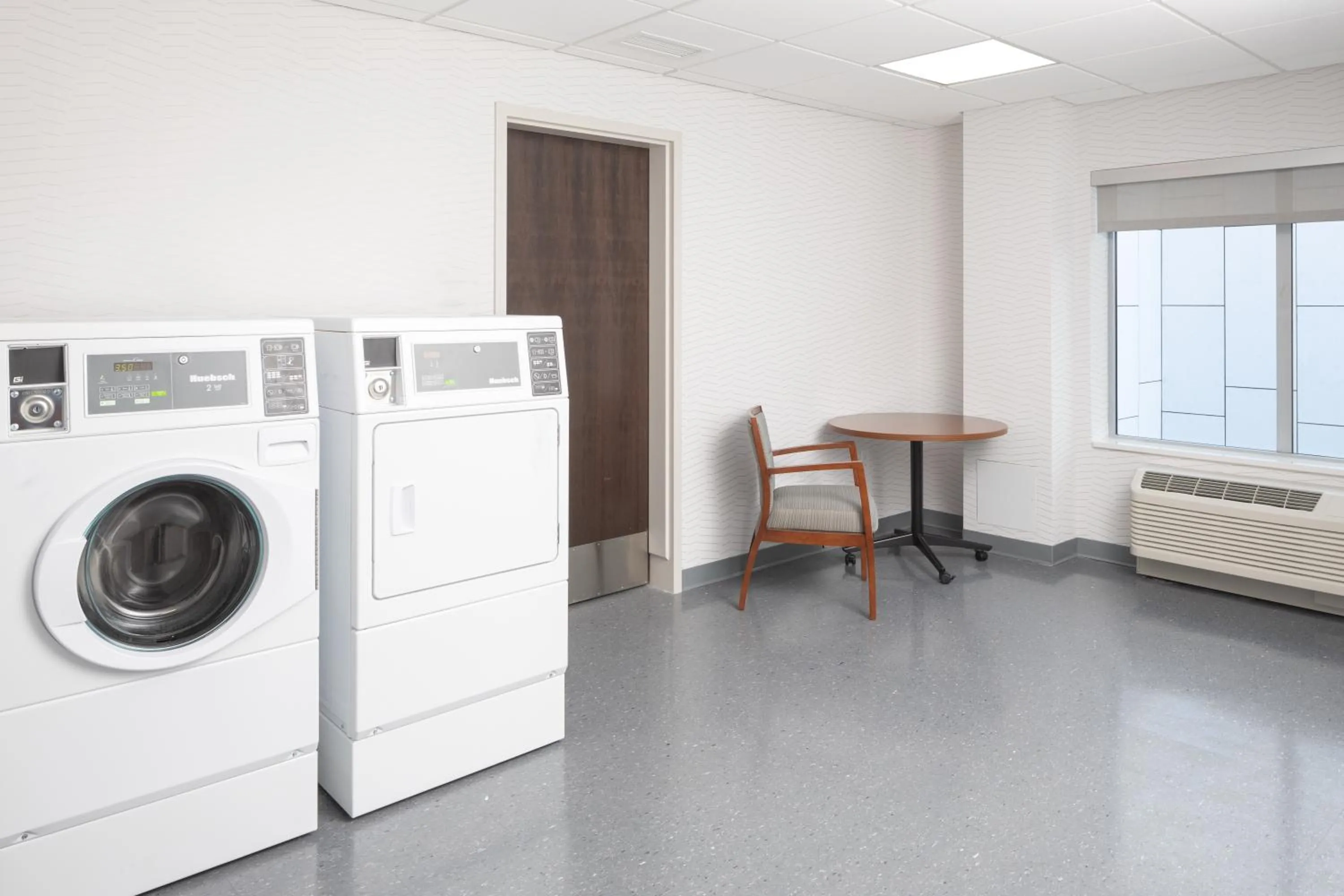 washing machine in Hampton Inn & Suites Rochester Downtown