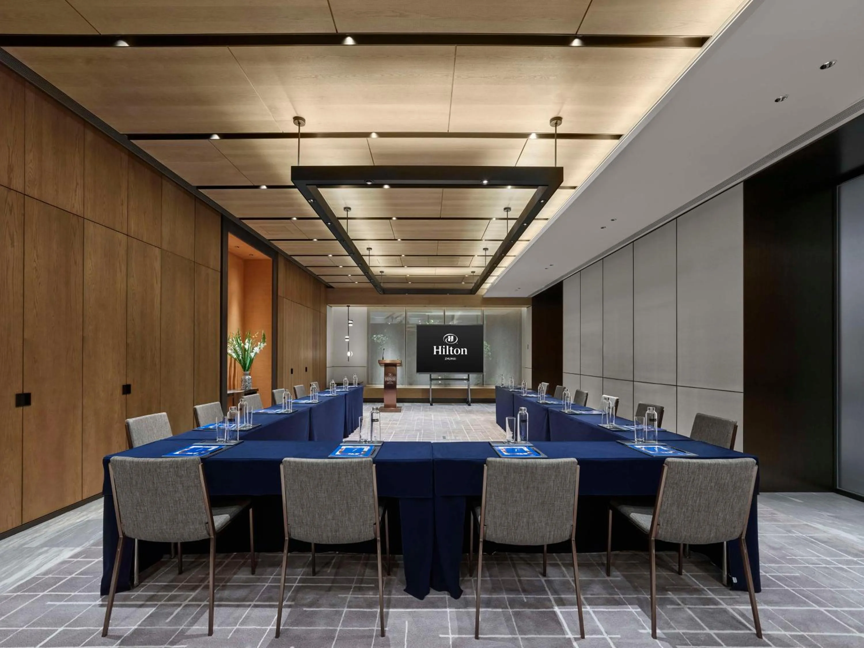 Meeting/conference room in Hilton Zhuhai