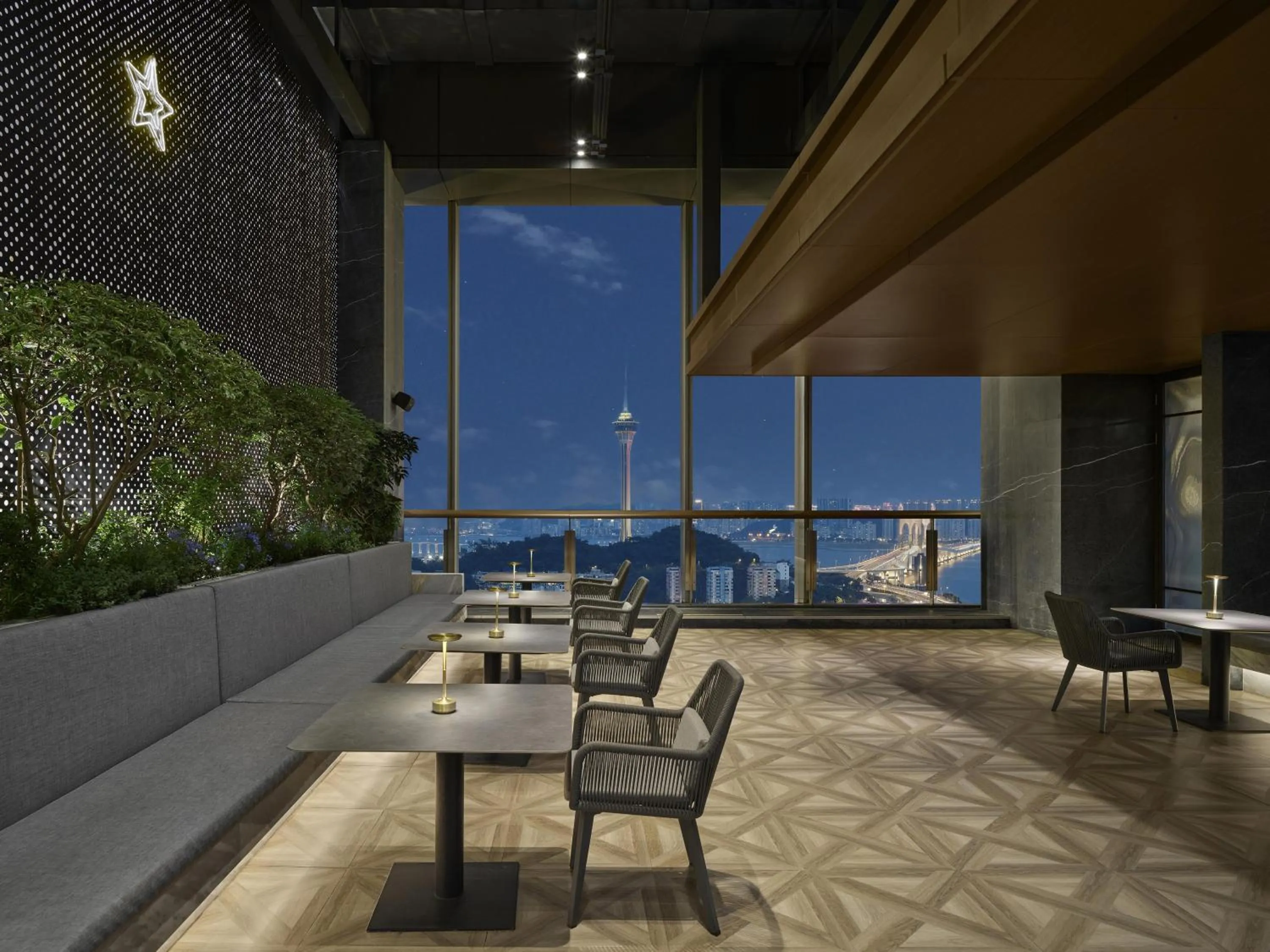 Restaurant/places to eat in Hilton Zhuhai