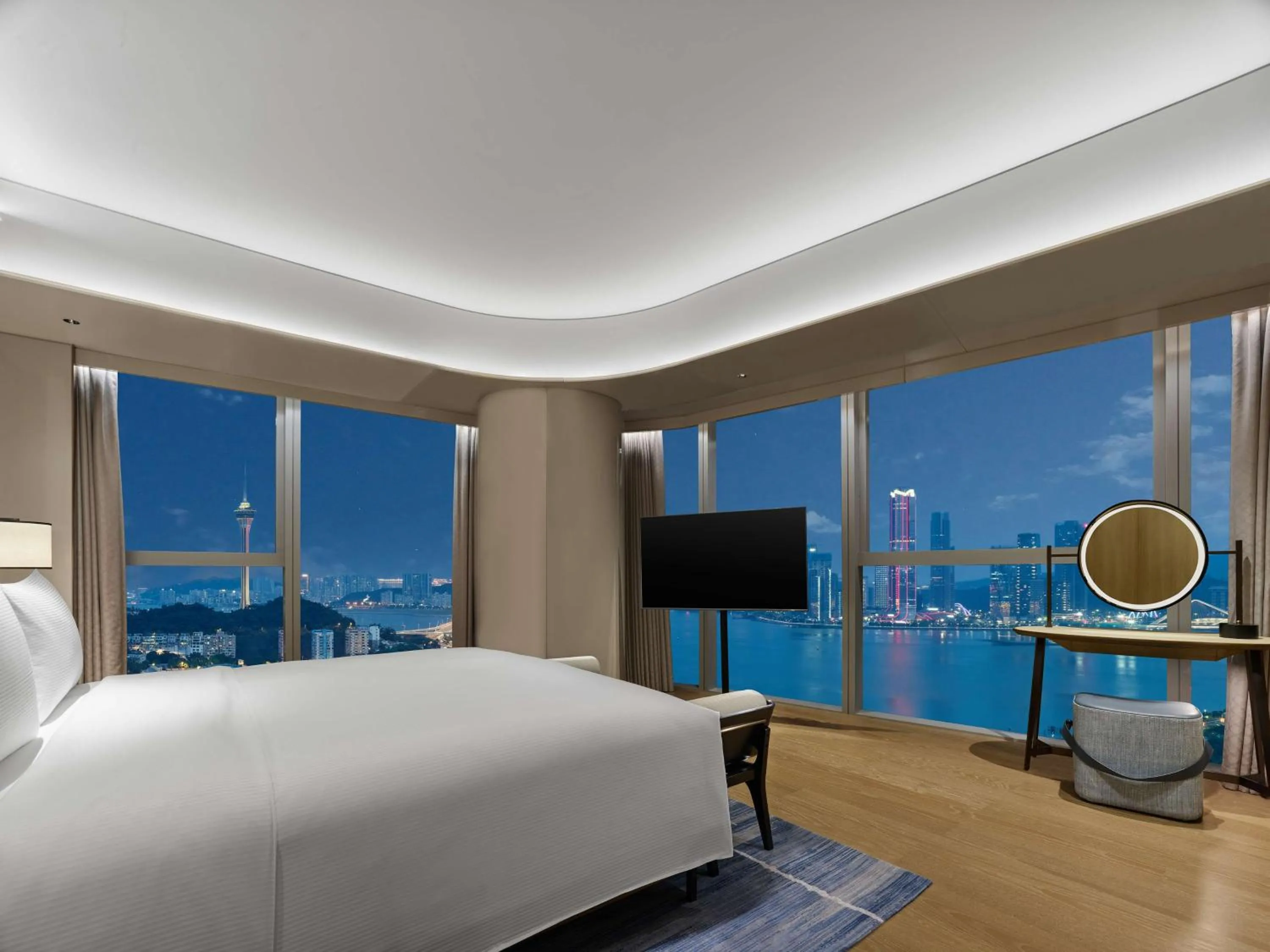 Bedroom, Bed in Hilton Zhuhai