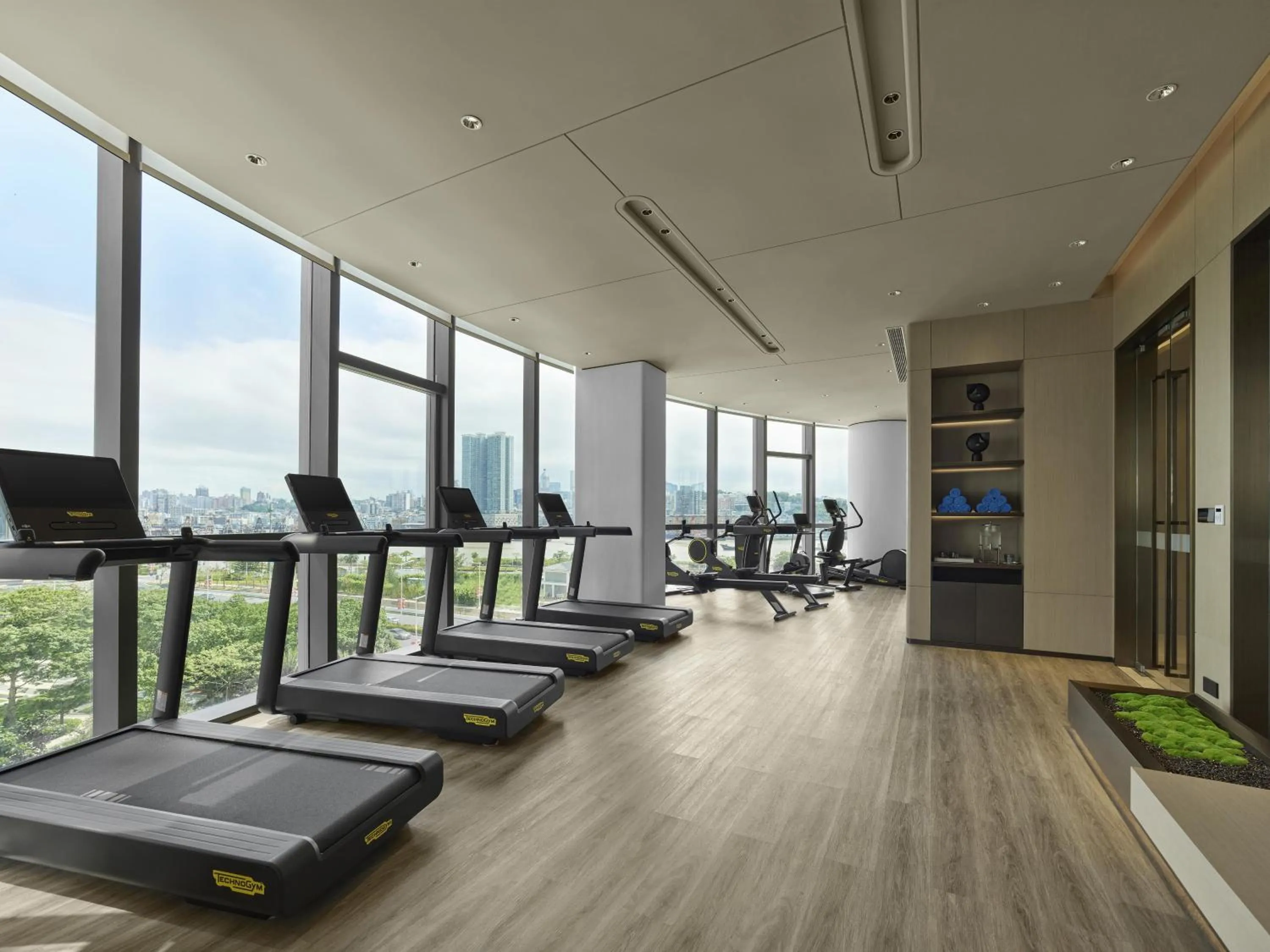 Fitness centre/facilities in Hilton Zhuhai