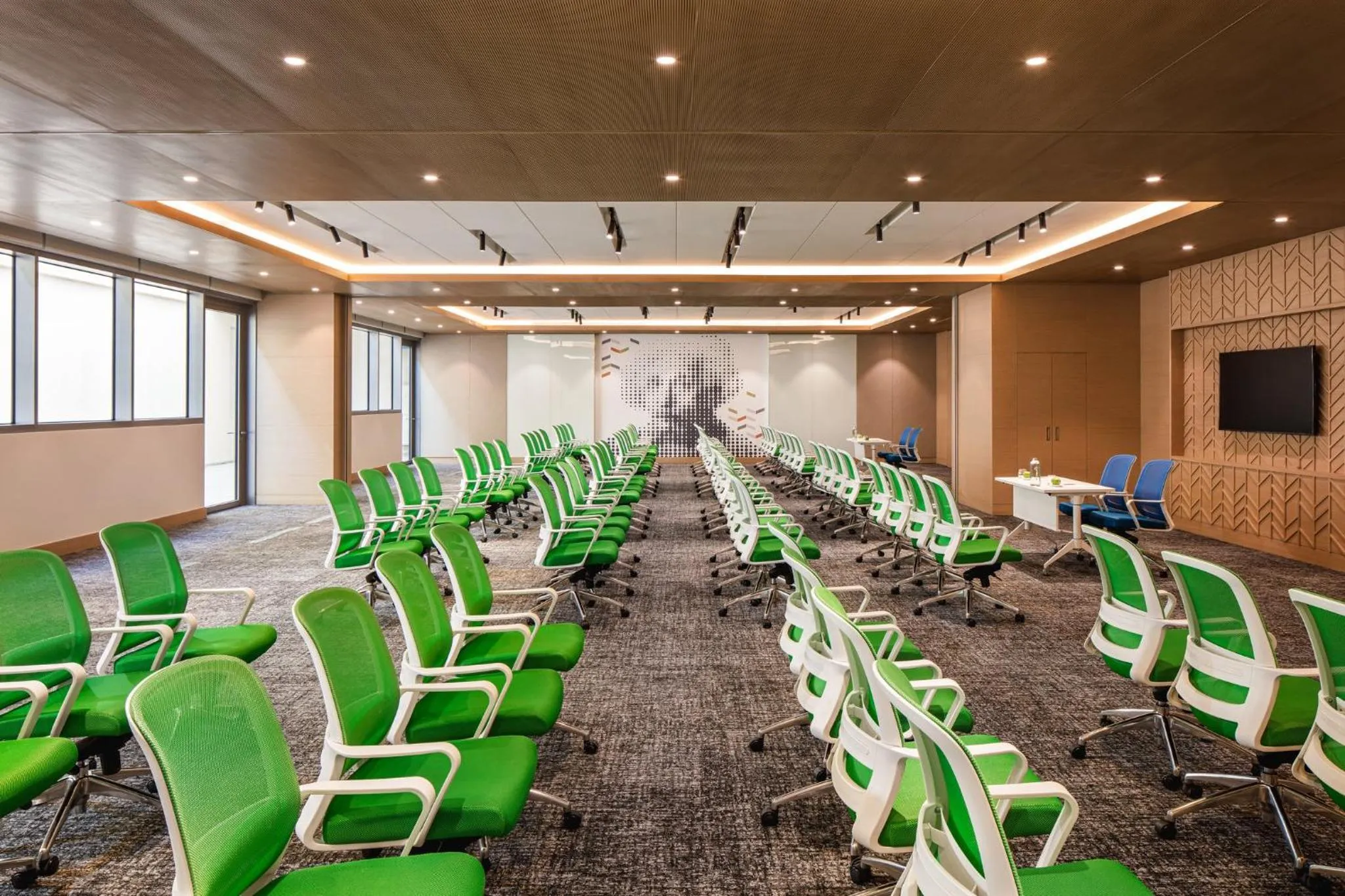 Meeting/conference room in Holiday Inn & Suites - Dubai Science Park by IHG