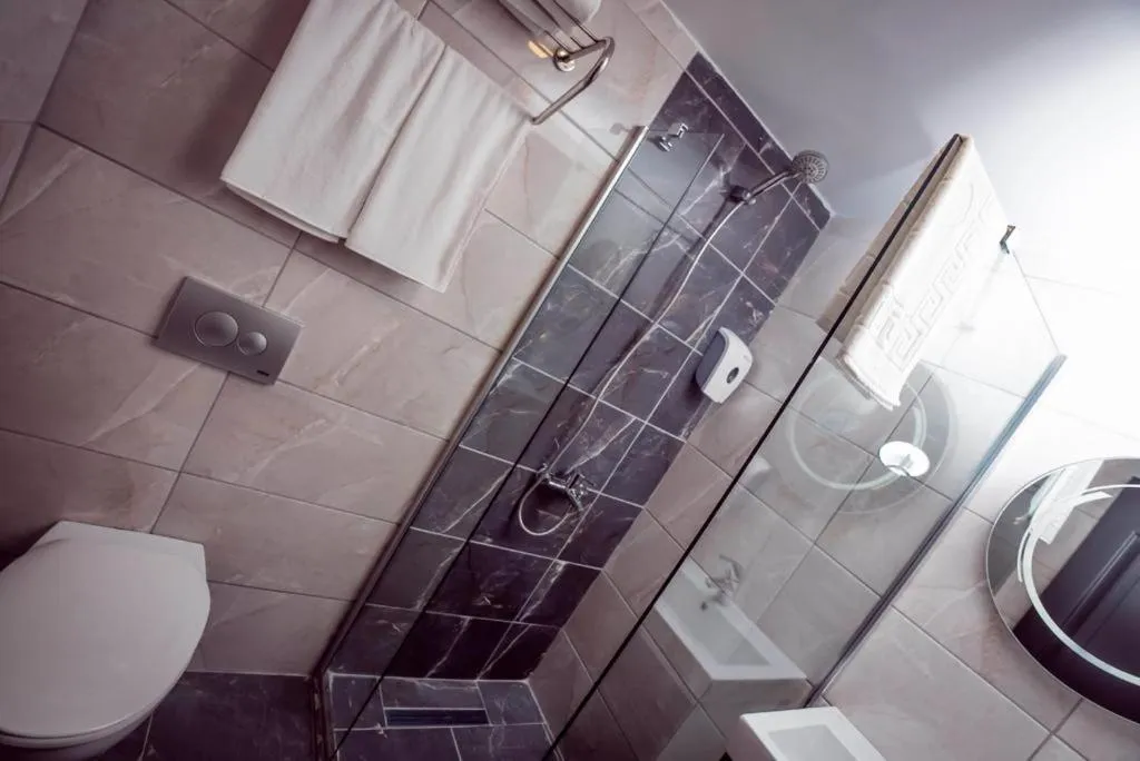 Shower in The Gate Kadıköy Downtown