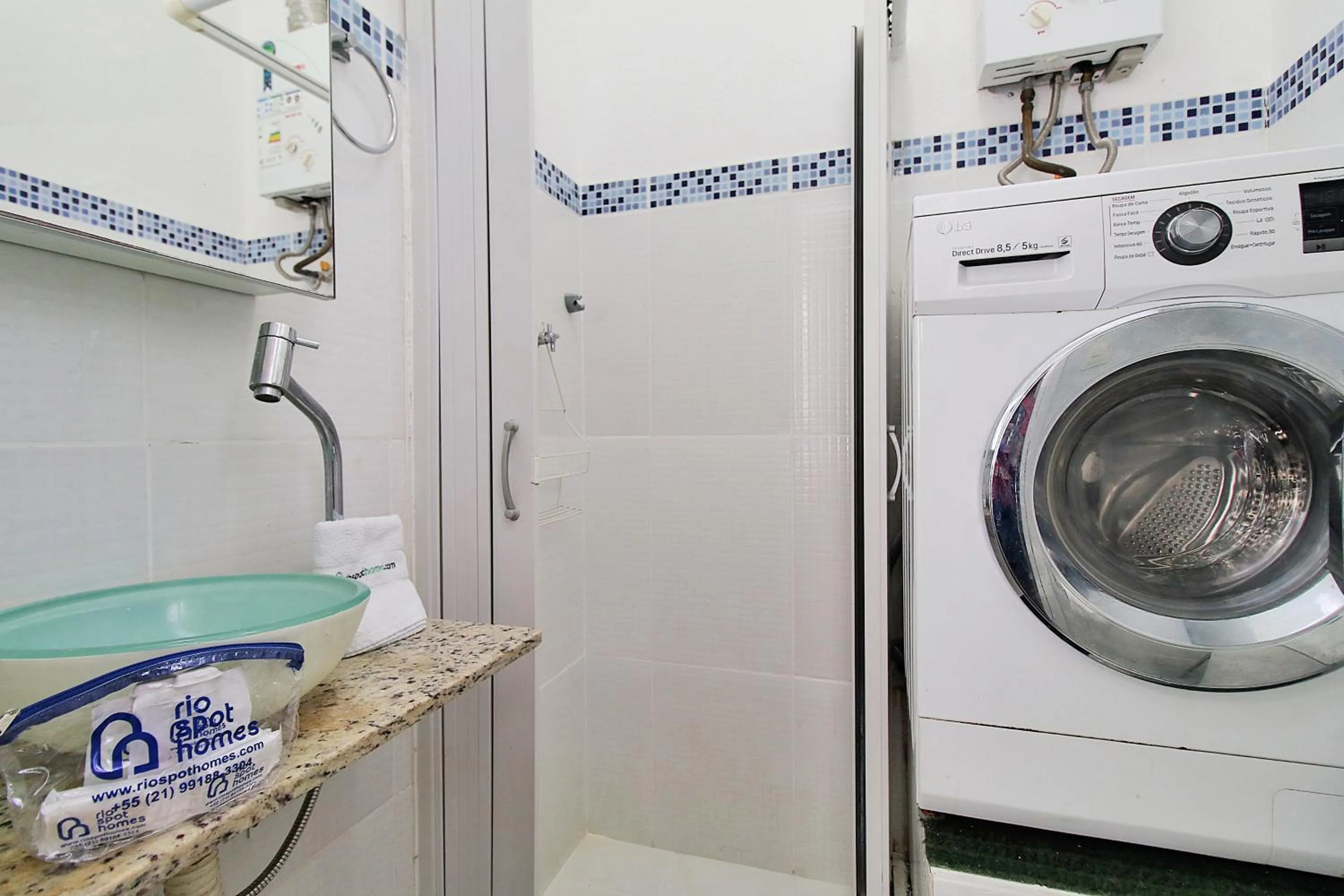 Bathroom in Rio Spot Homes C039