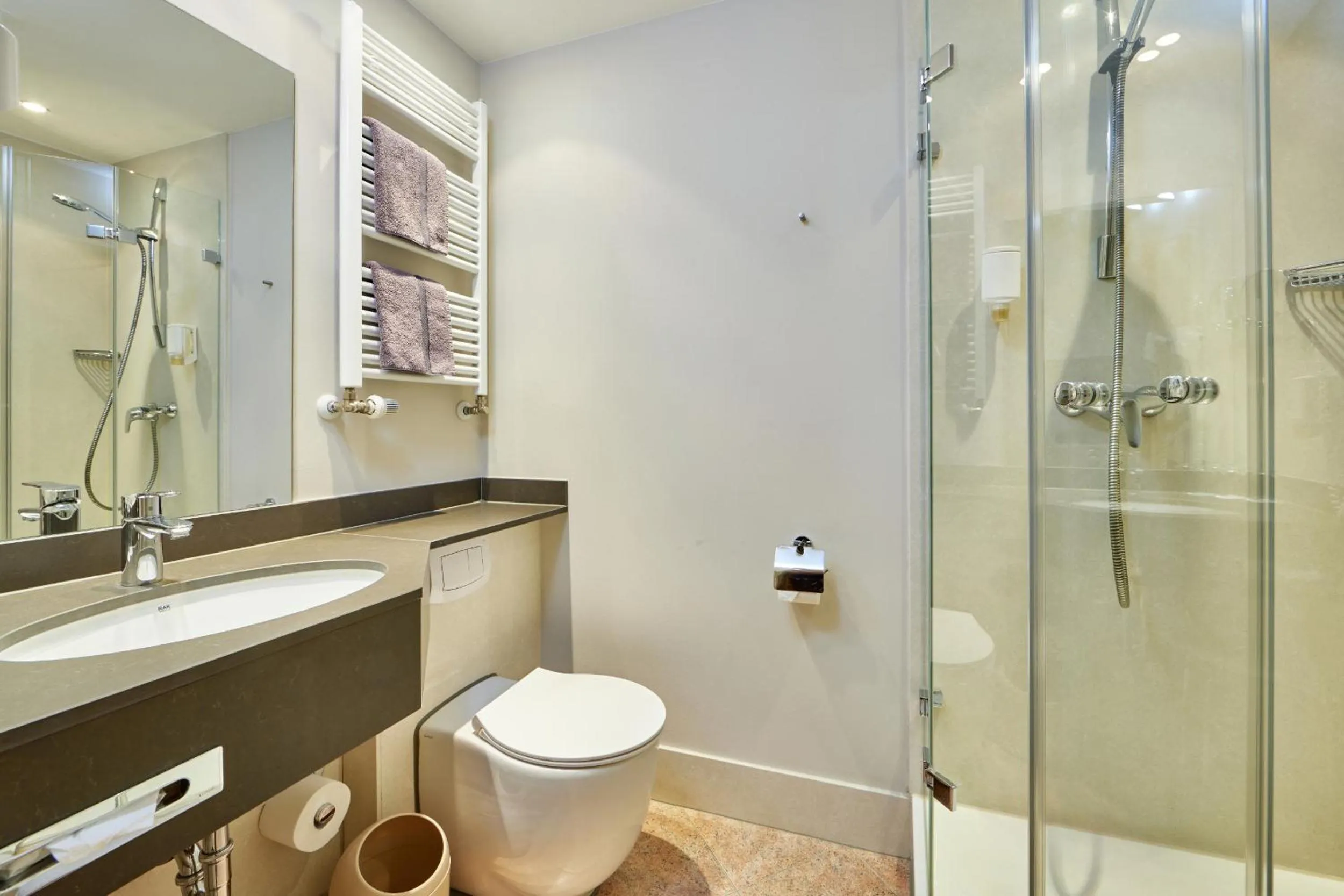 Bathroom in Zum Turm - Apartments und Gästezimmer