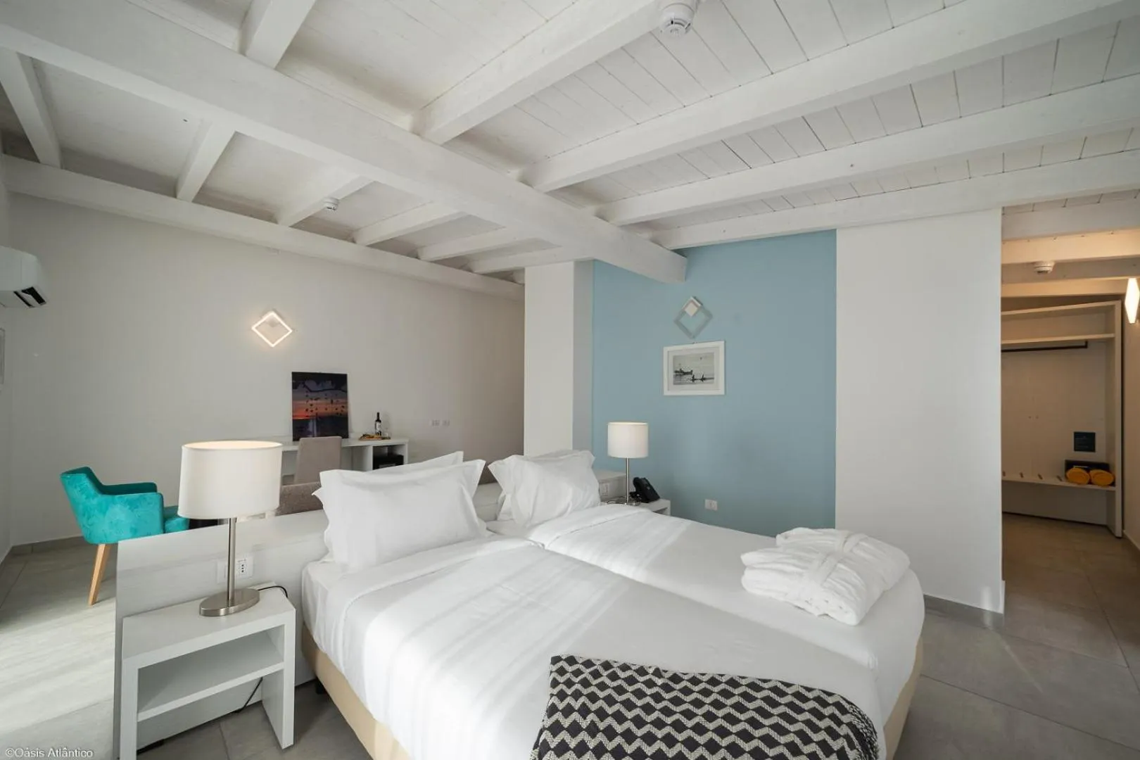 Bed in Oasis White Hotel