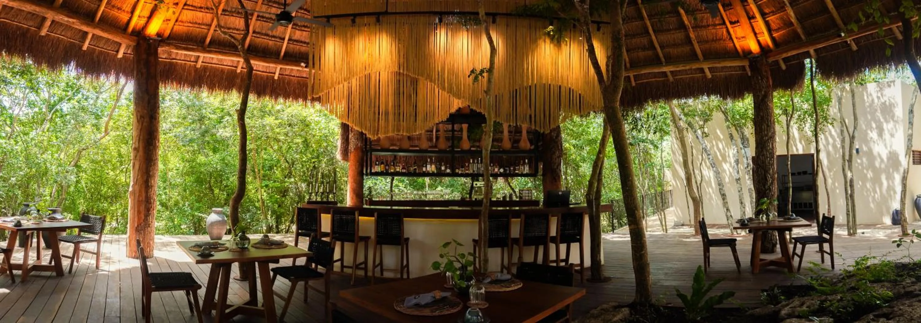 Restaurant/places to eat in Oriundo Luxury Nature Villas