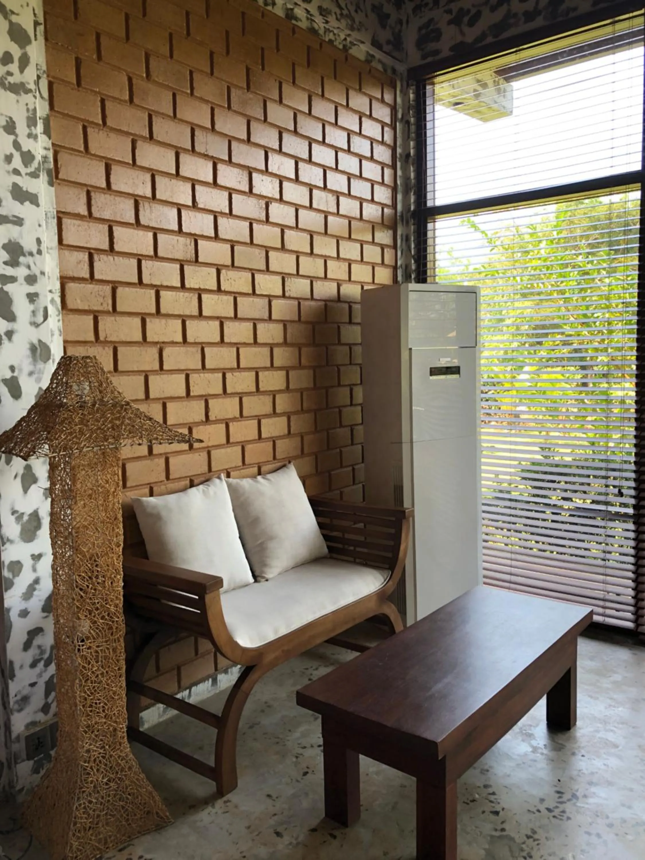 Photo of the whole room in OHEI