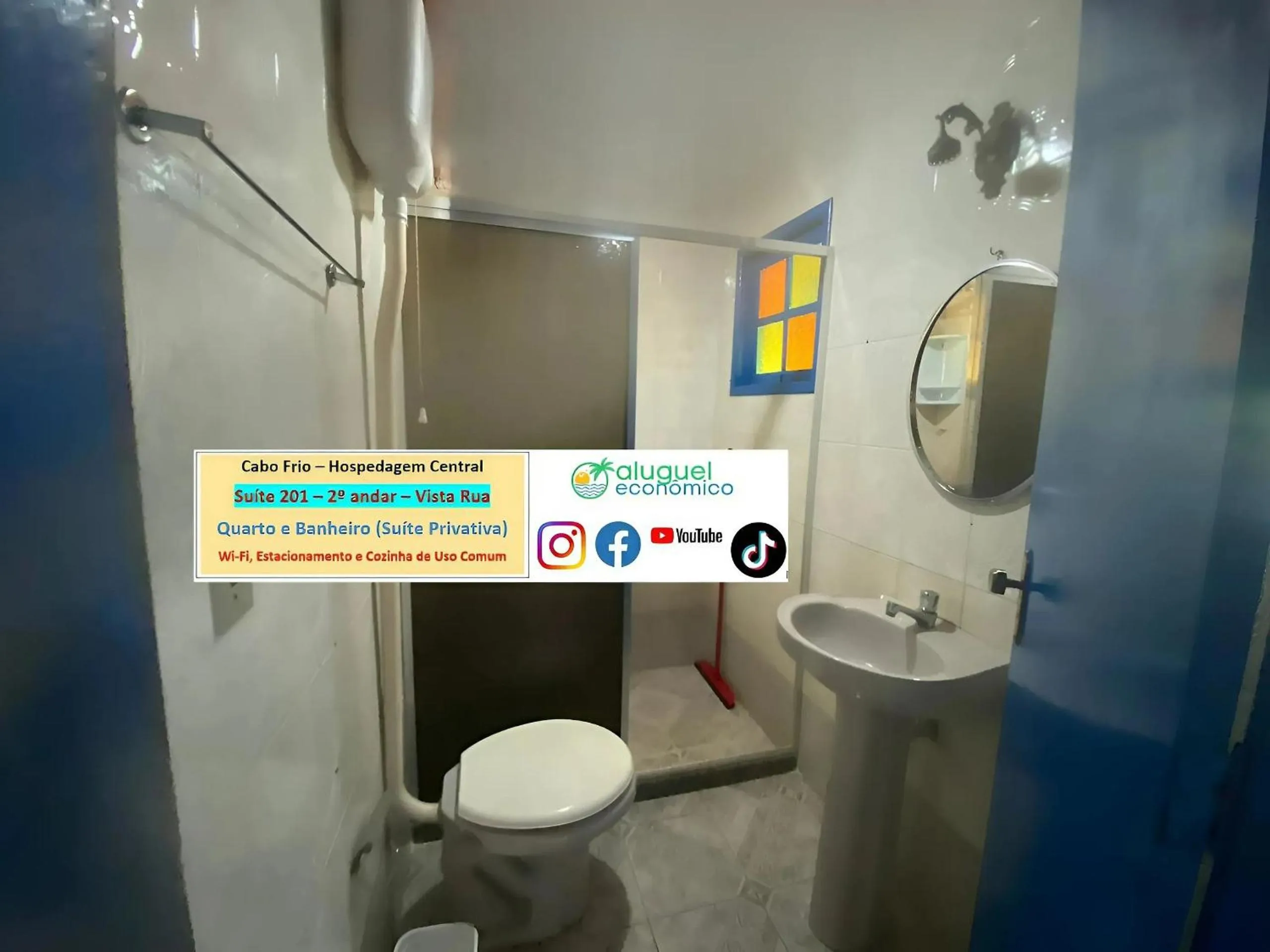 Toilet in Cabo Frio - Hospedagem Central - Aluguel Econômico