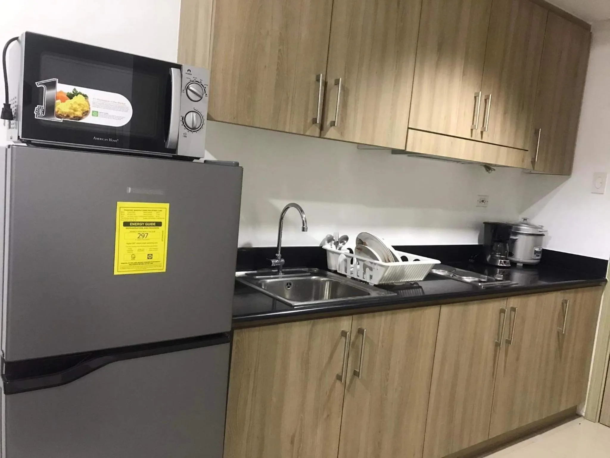 Kitchen or kitchenette in Shore Residence condotel,Pasay city Philippines