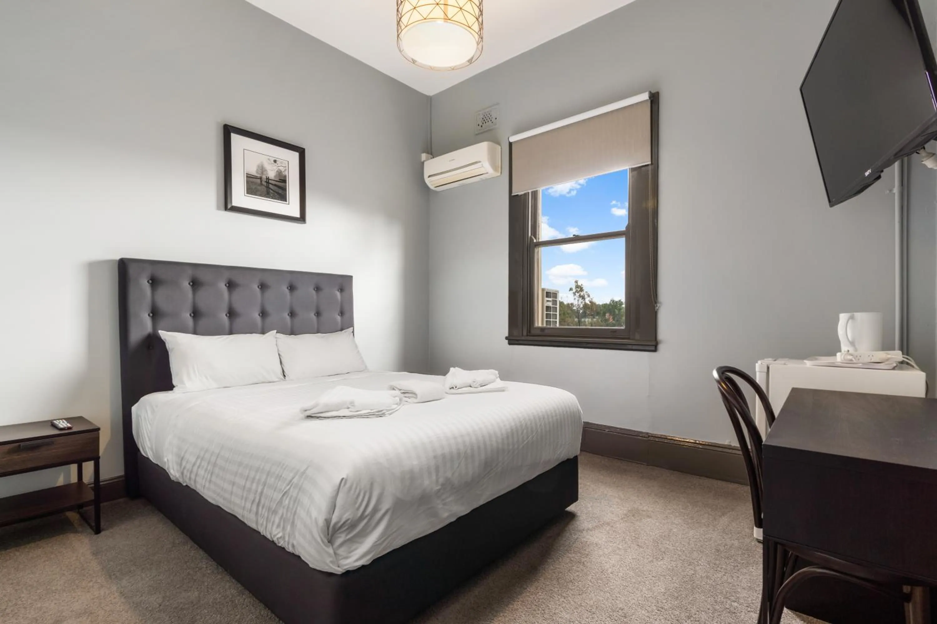 Bed in The Great Western Hotel