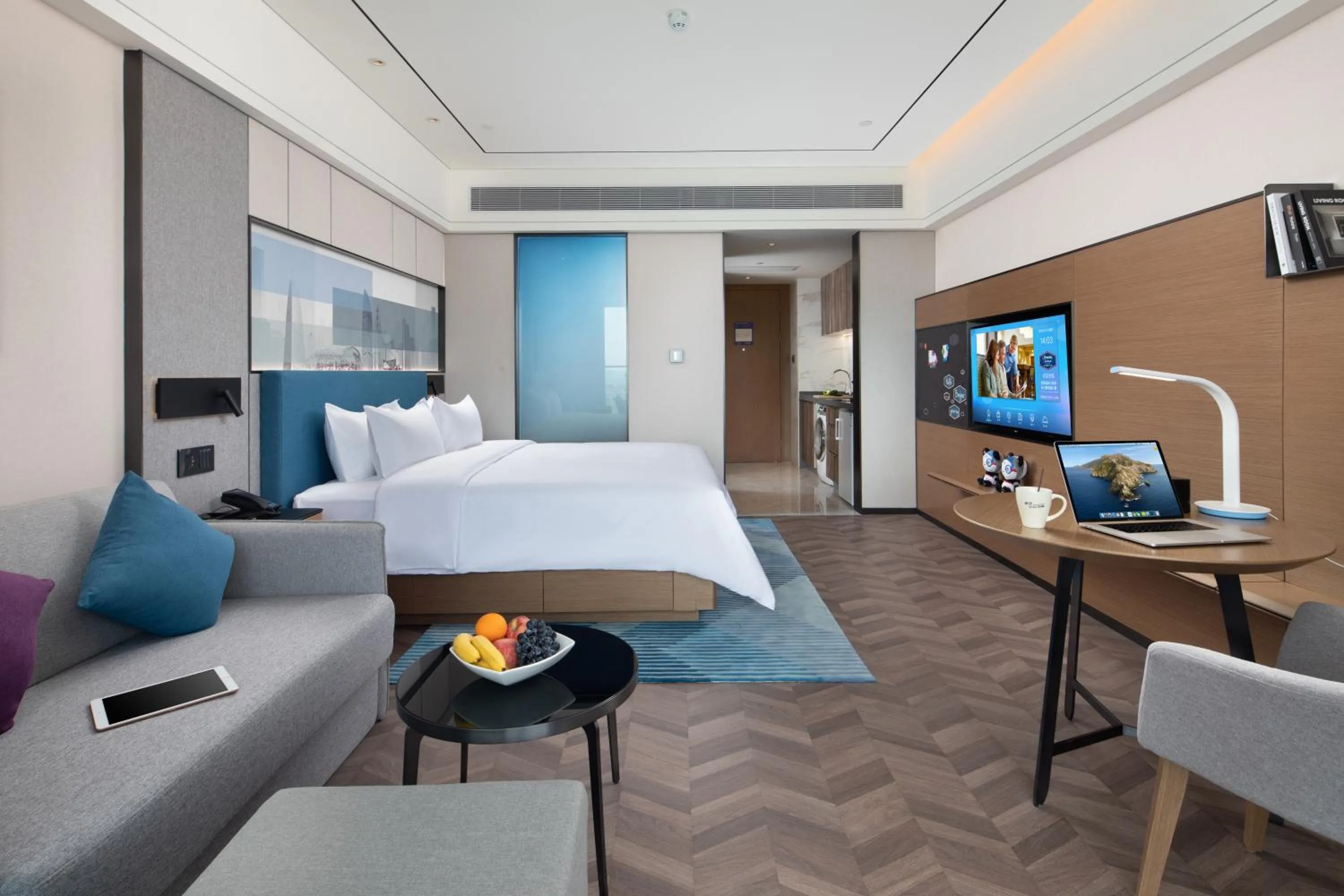 Property building, Bed in Hampton By Hilton Shenzhen Futian Mangrove Park Apartments