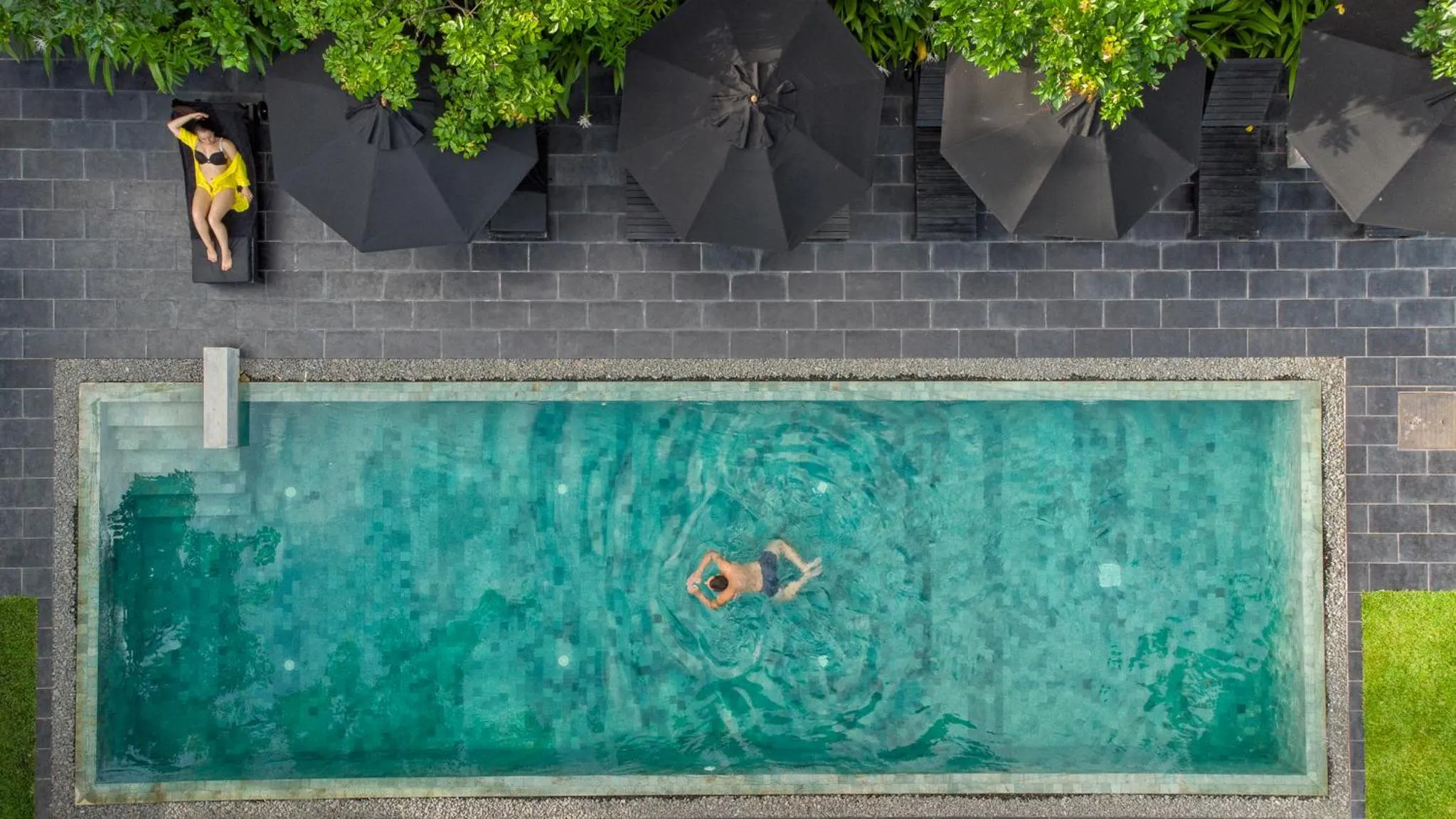 Swimming pool in Splendour Residence