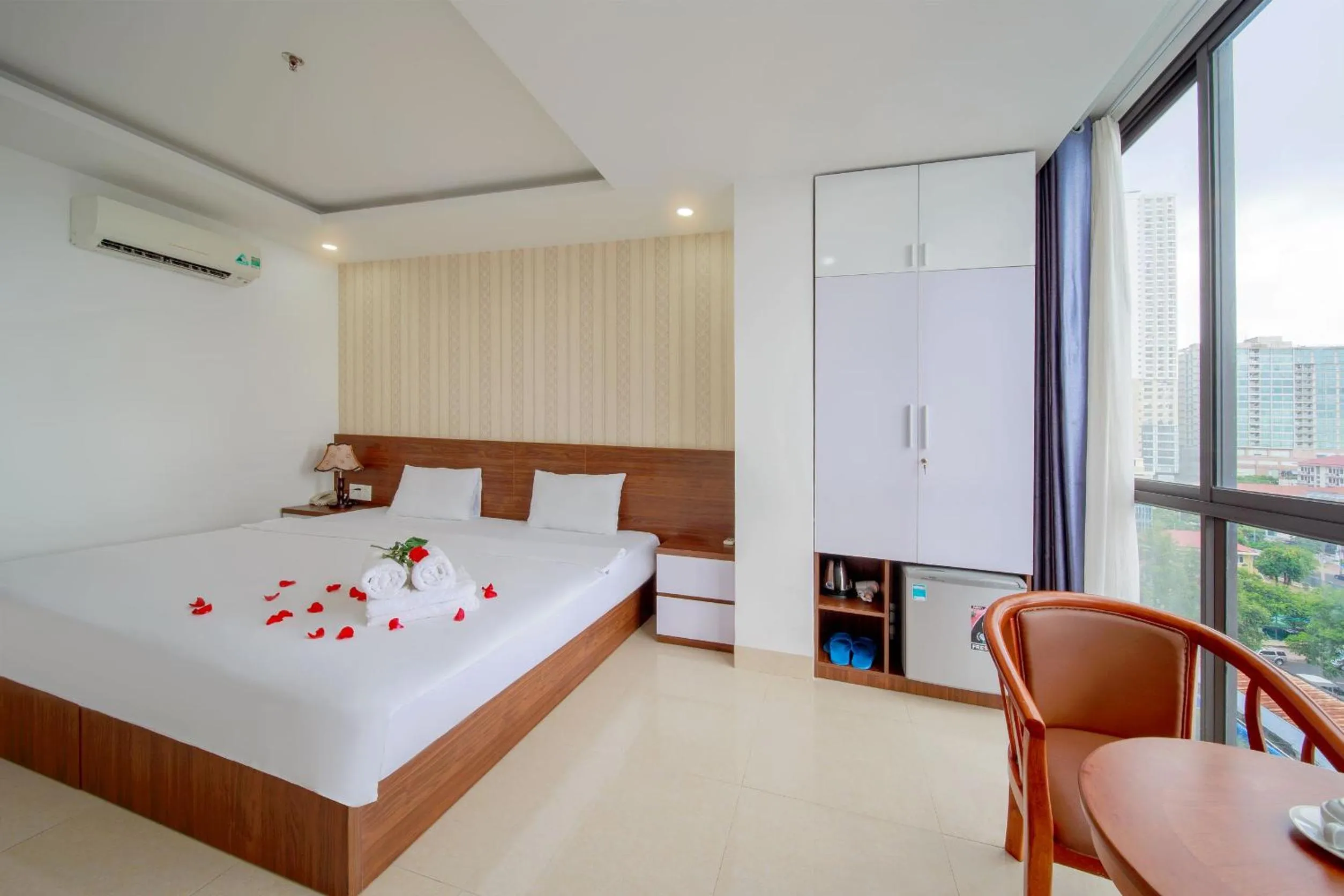 Bedroom, Bed in Ha Nhung Hotel Nha Trang