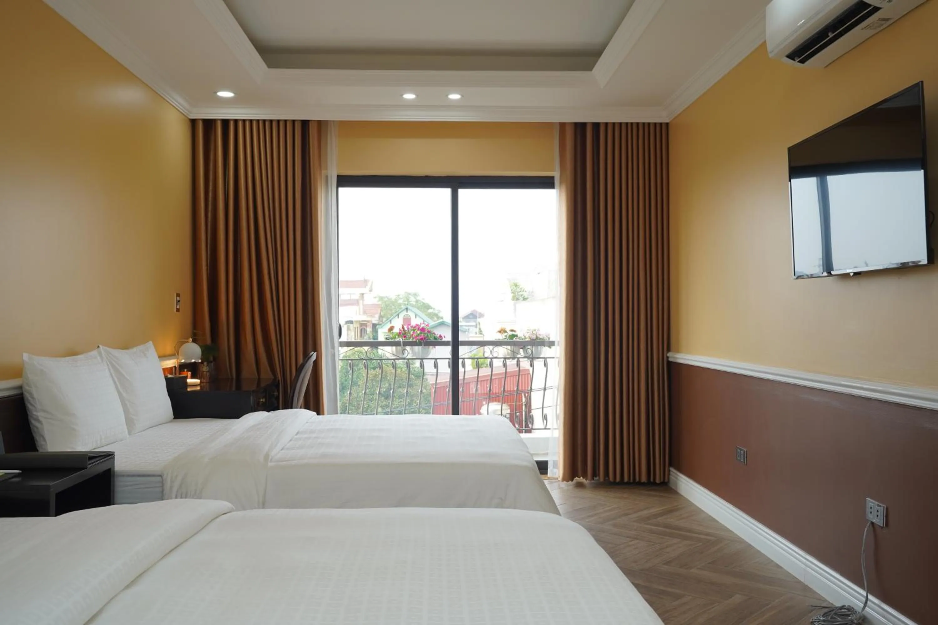 TV and multimedia, Bed in Dolce Mia Home Ninh Bình