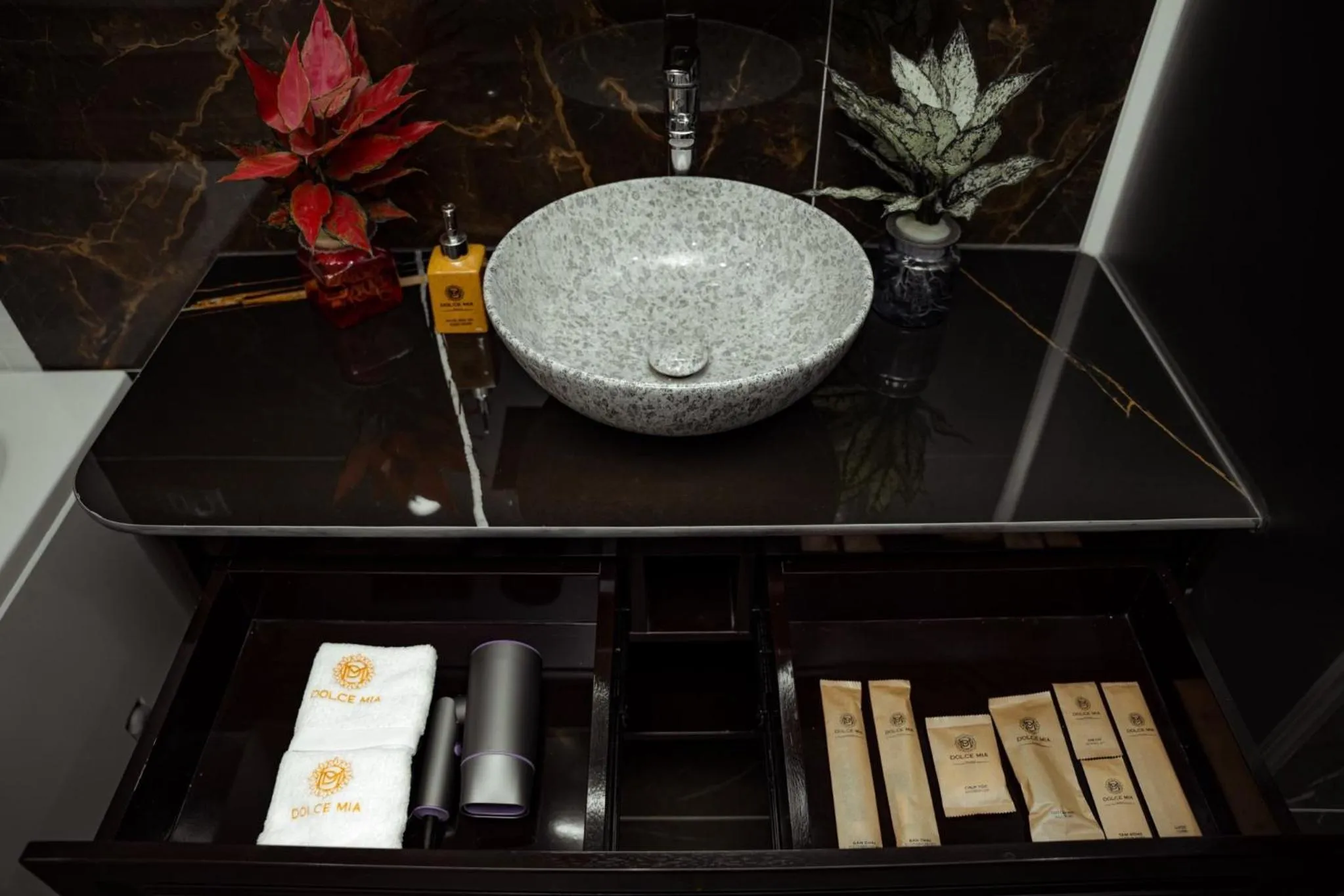 Shower in Dolce Mia Home Ninh Bình